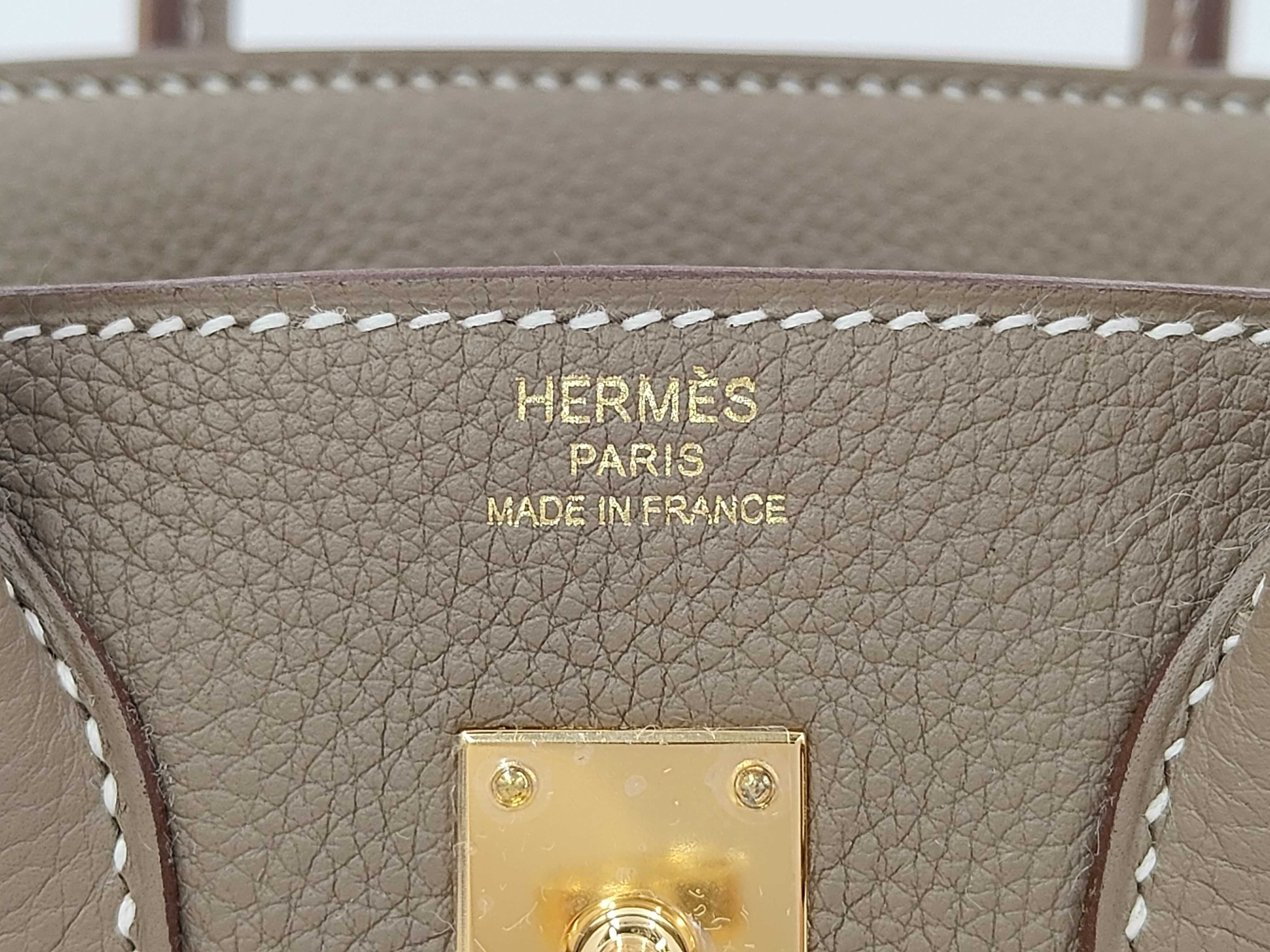 Birkin 25 G stamp Togo Etoupe Gold hardware handbag — view 10