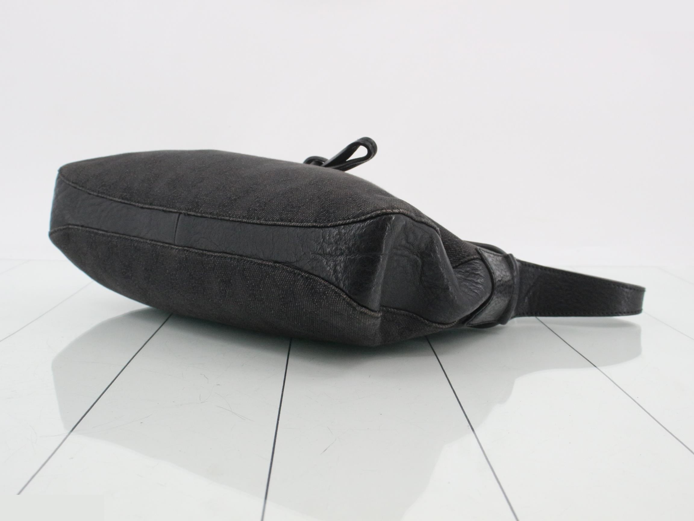 GG Canvas Horsebit Shoulder Bag — view 6