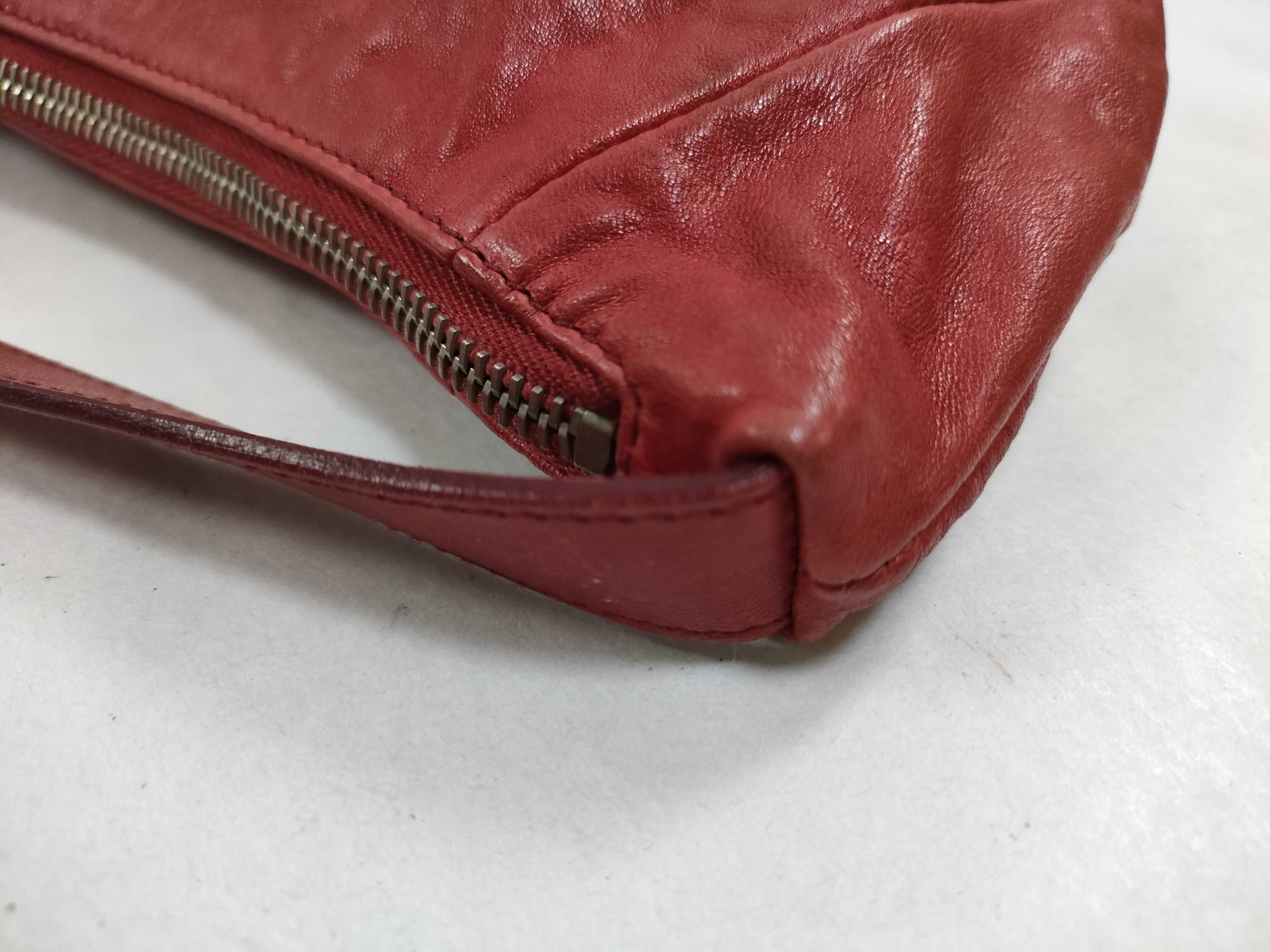 handbag, embossed logo, leather handbag — view 5