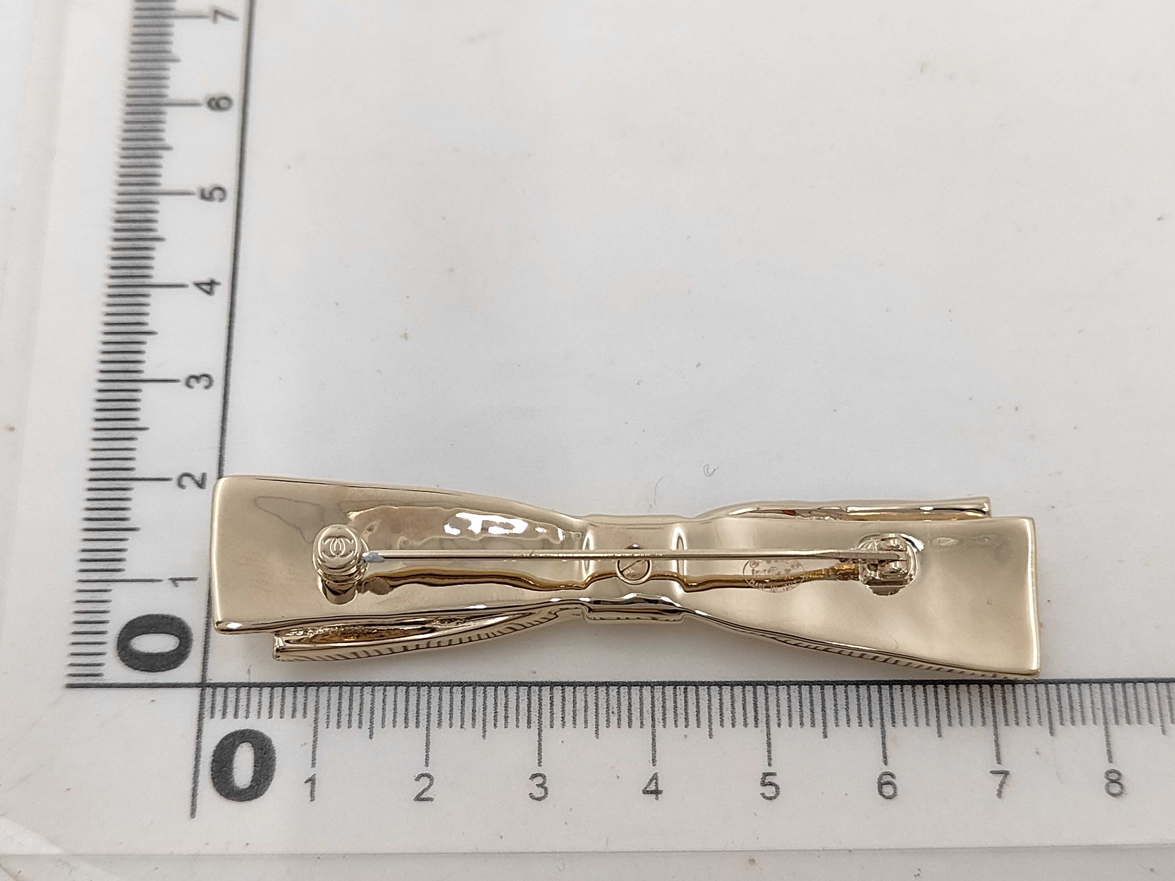 Brooch B25K Brooch — view 6