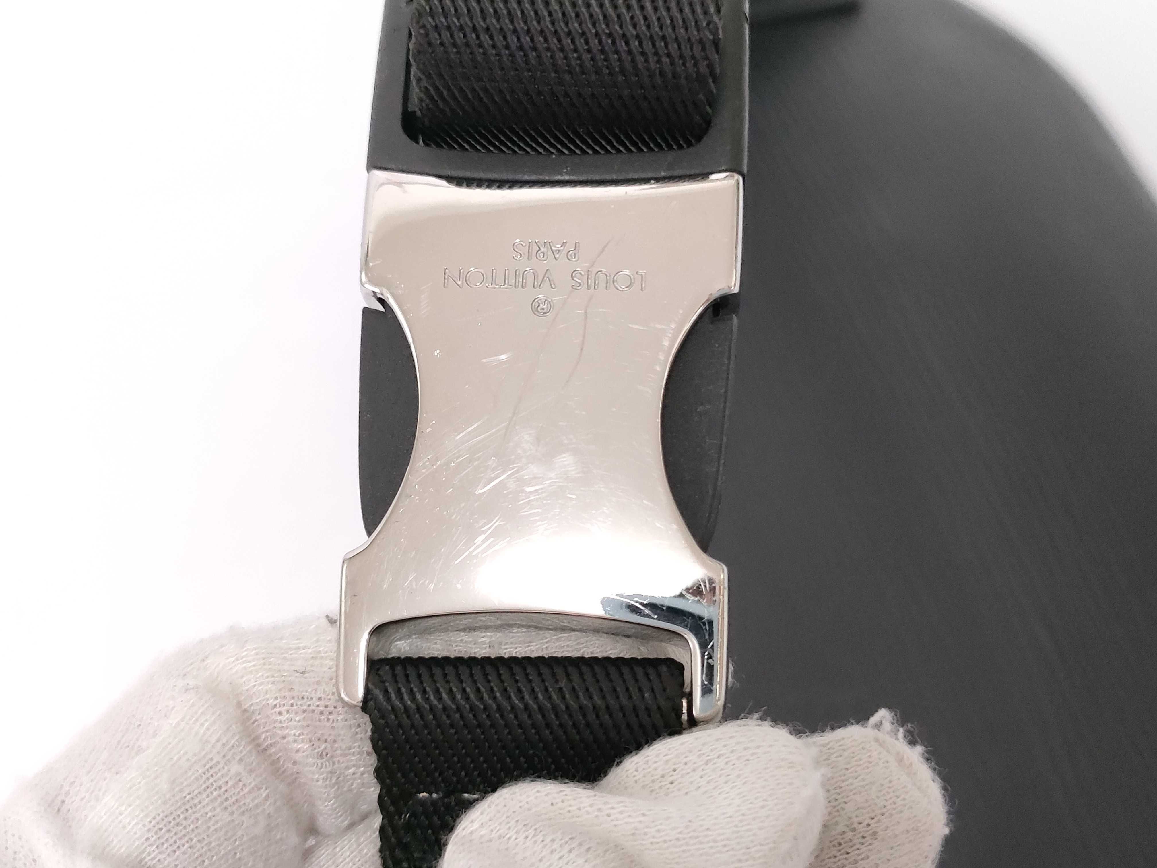Epi LV Circle Ham Bag M53300 Epi Black Silver Hardware Waist Bag — view 4