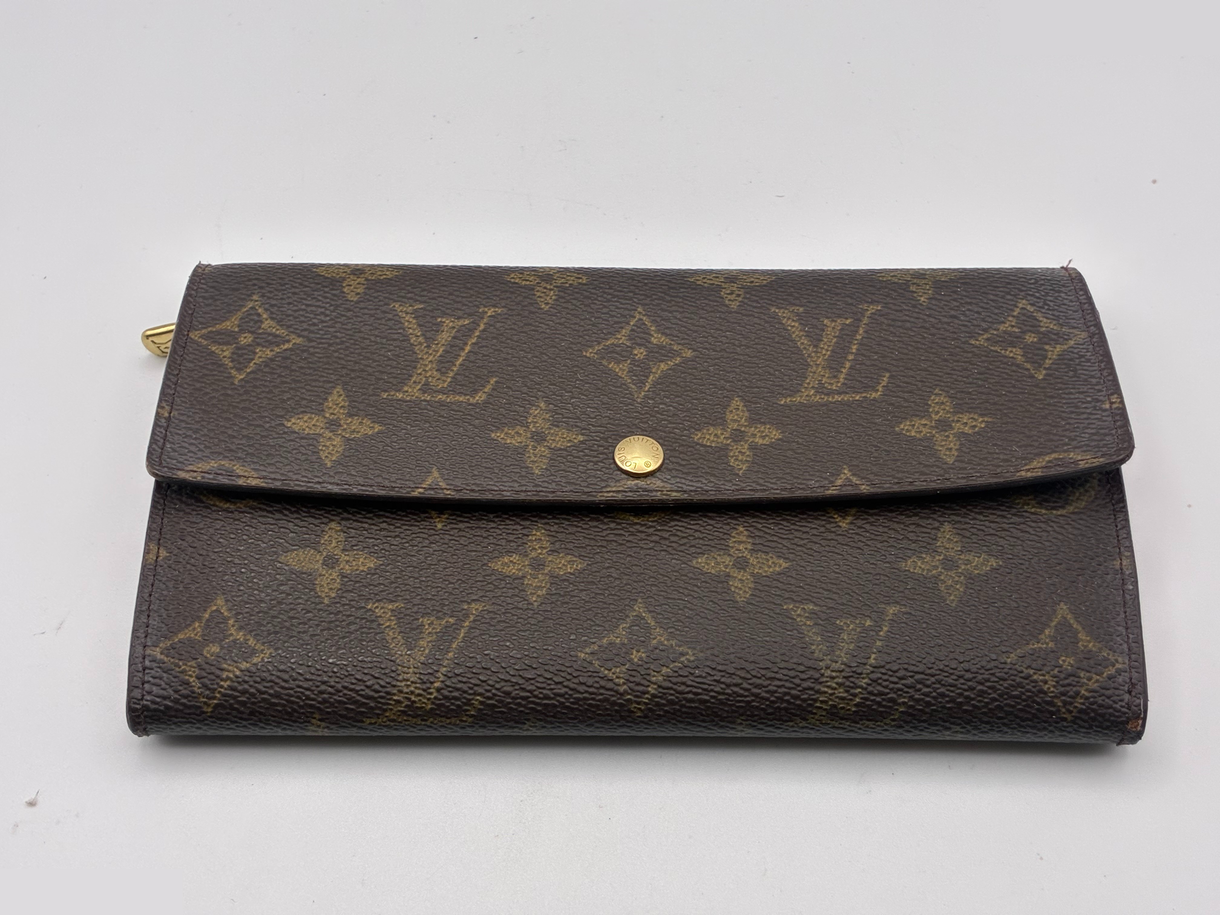 Monogram — view 3