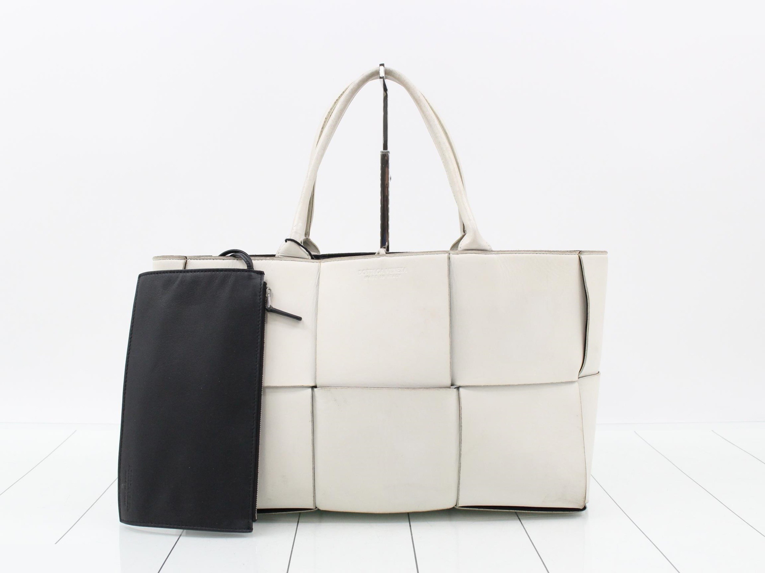 Maxi Intrecciato Zaarco Tote Bag with Pouch