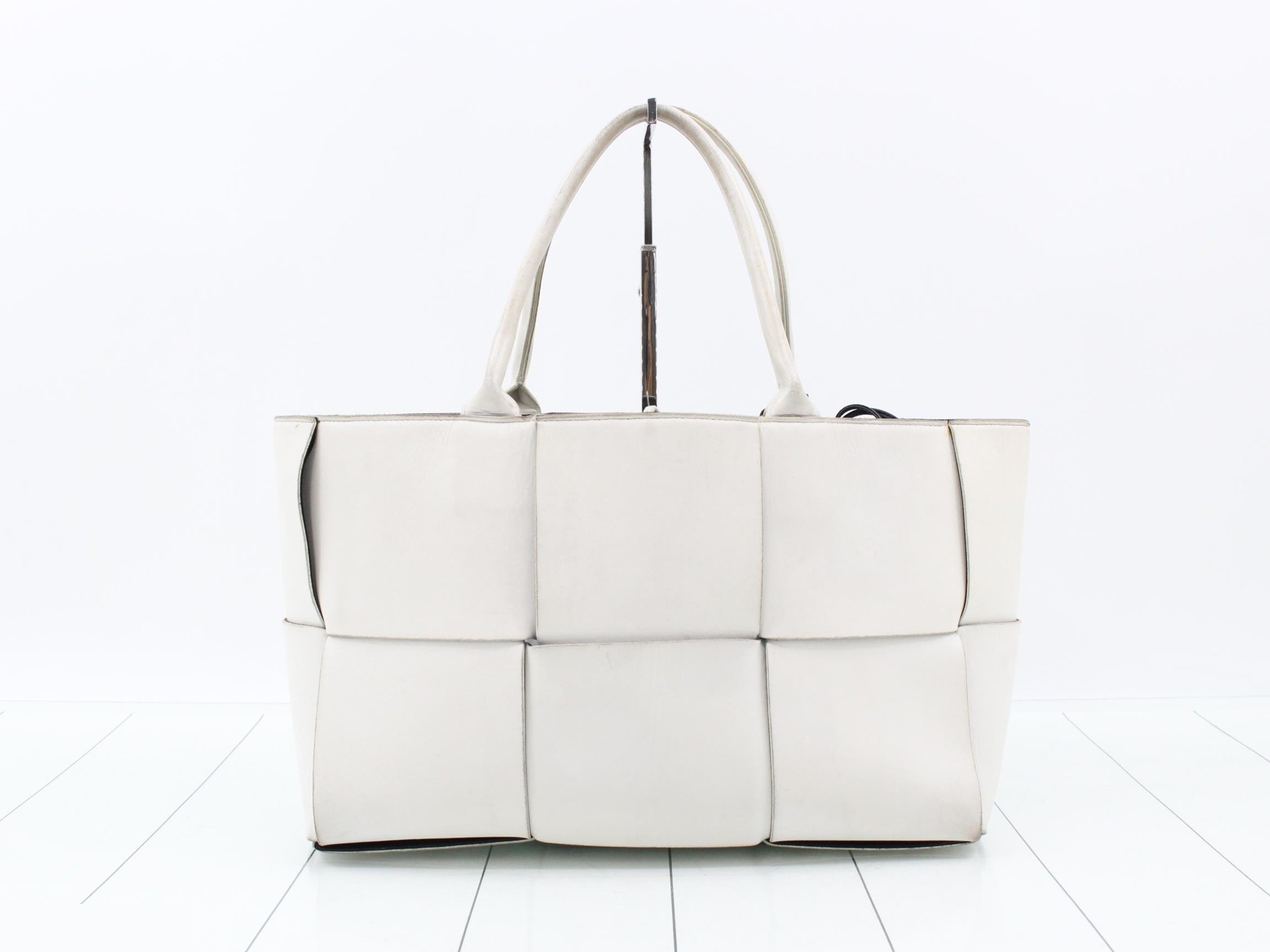 Maxi Intrecciato Zaarco Tote Bag with Pouch — view 2