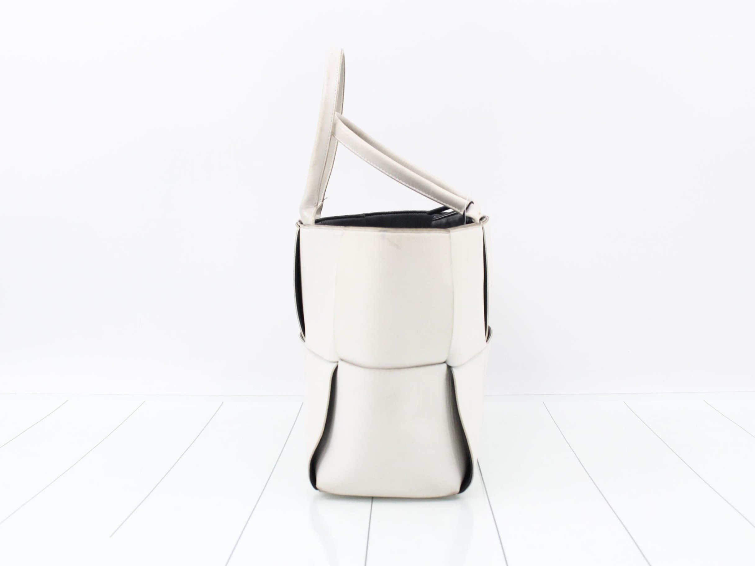 Maxi Intrecciato Zaarco Tote Bag with Pouch — view 4