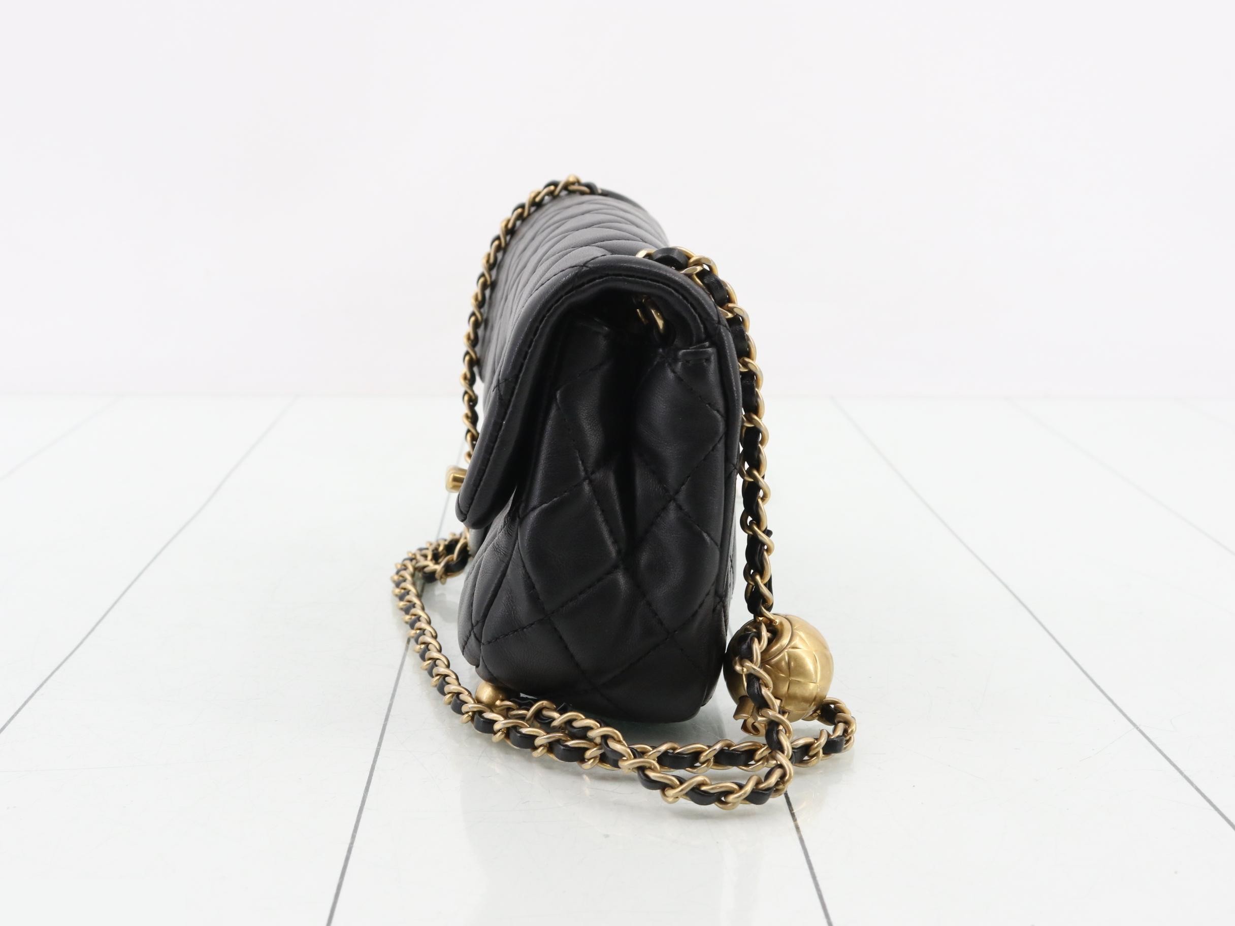 Matelassé Lambskin Turnlock Chain Shoulder Bag — view 3