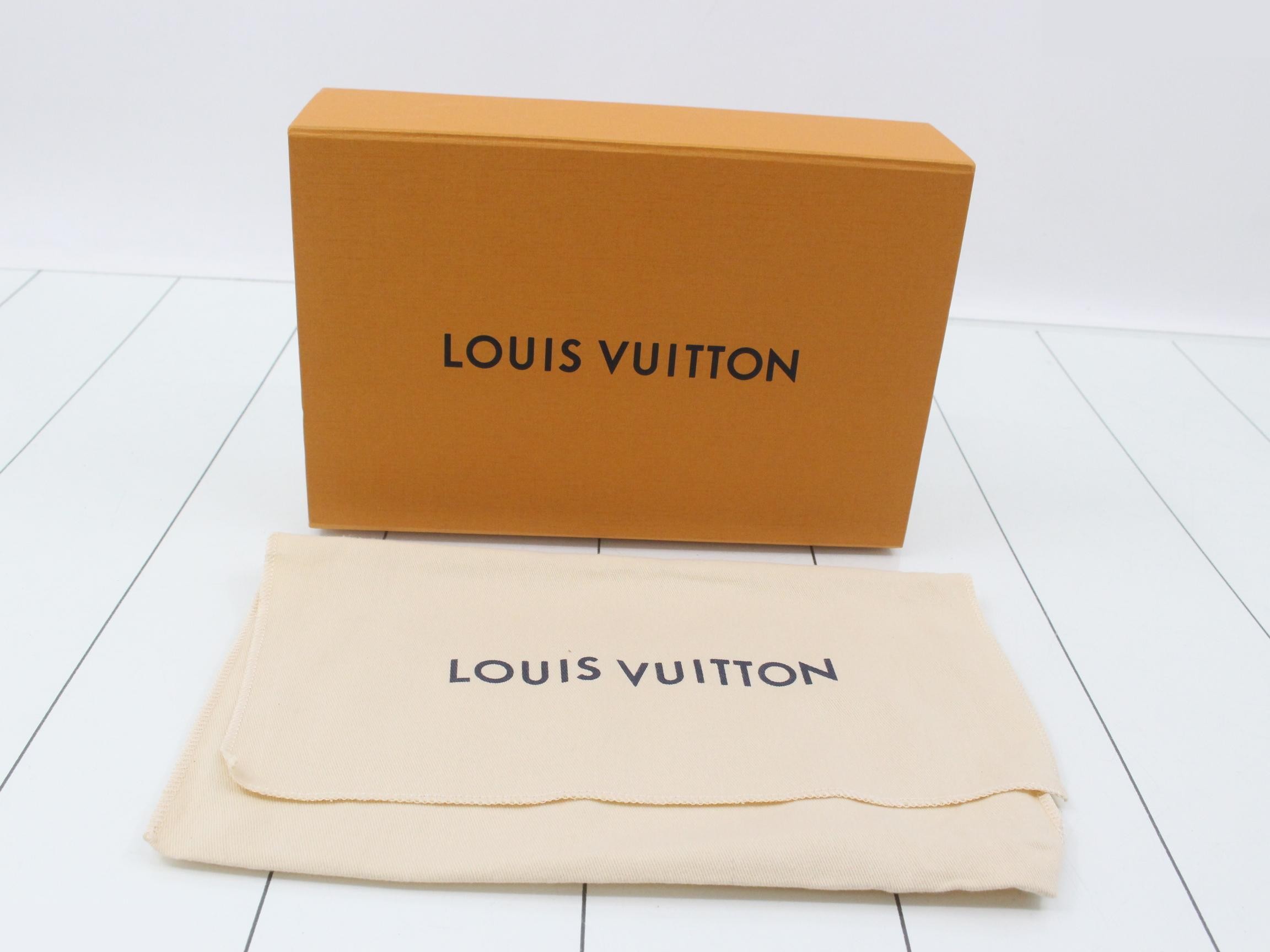 Pochette Felicie RFID (Comes with box and dust bag) — view 5