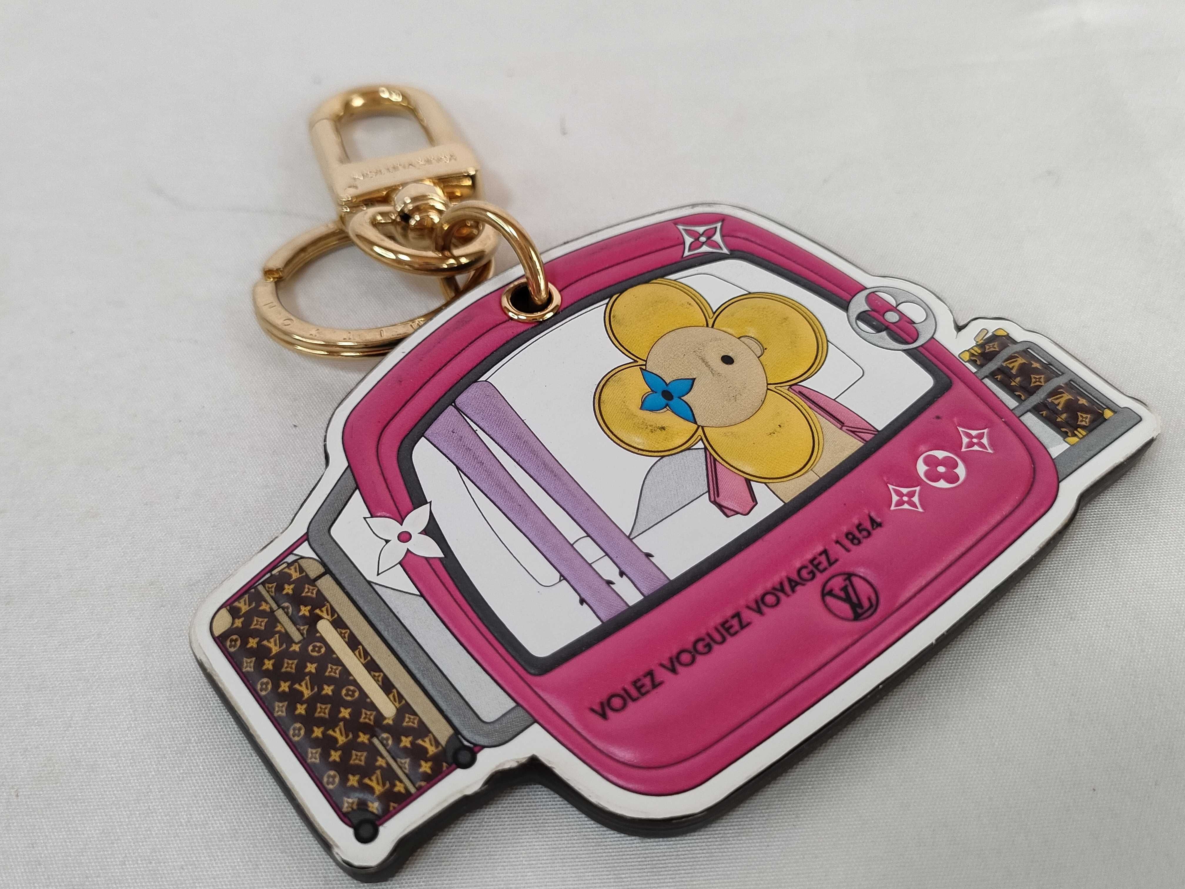 M68653 Vivienne Charm — view 11
