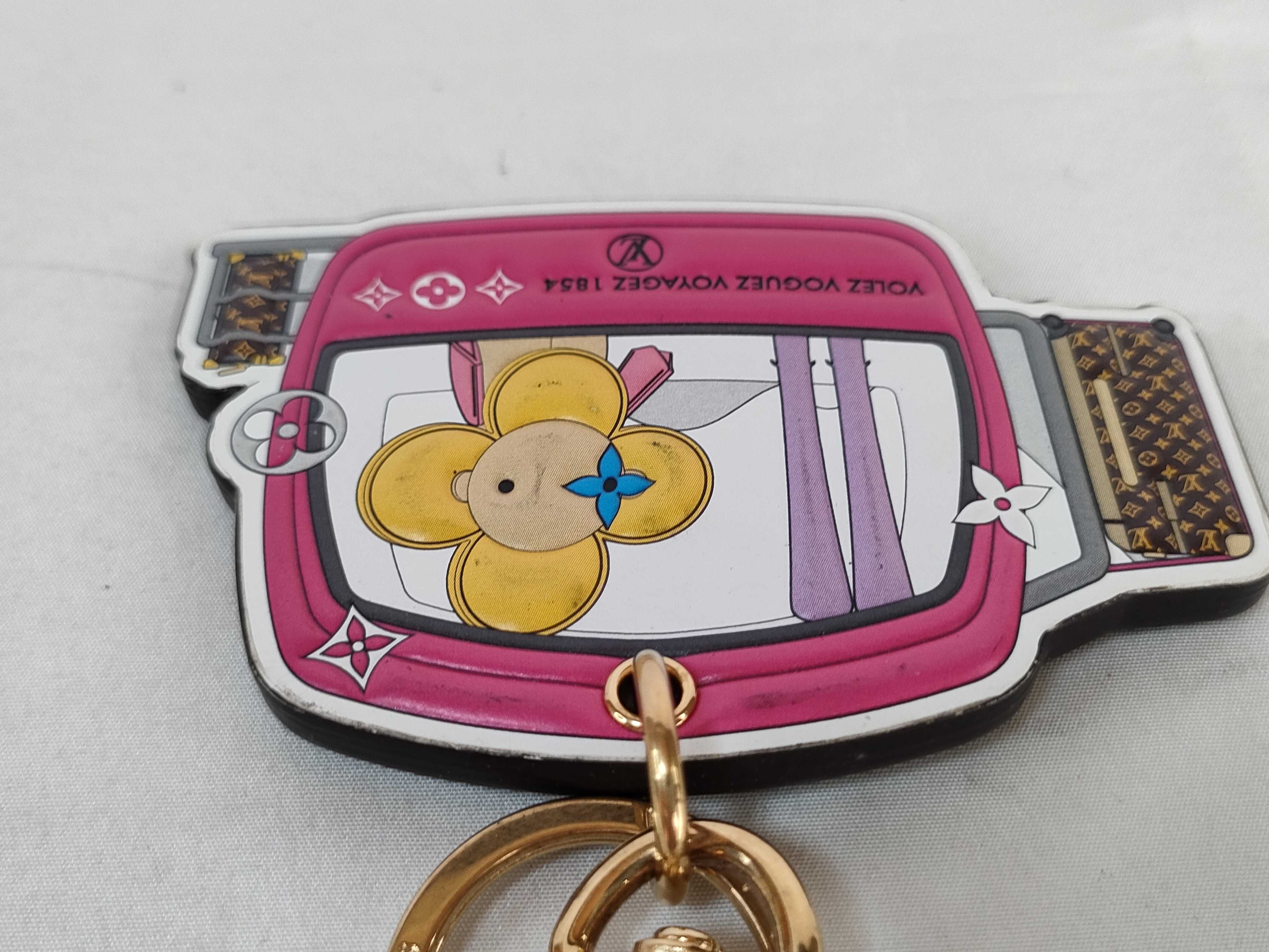 M68653 Vivienne Charm — view 14