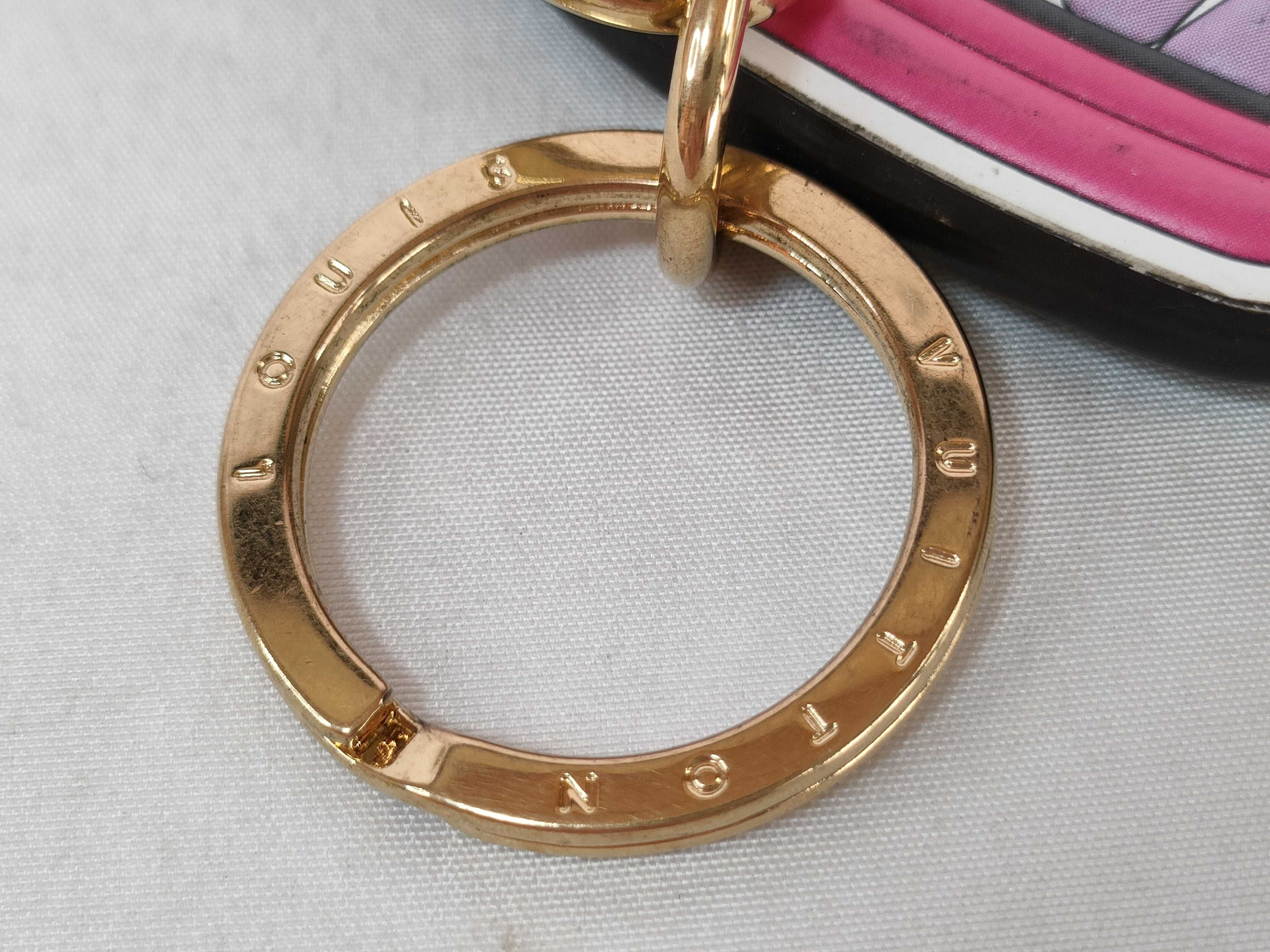 M68653 Vivienne Charm — view 4