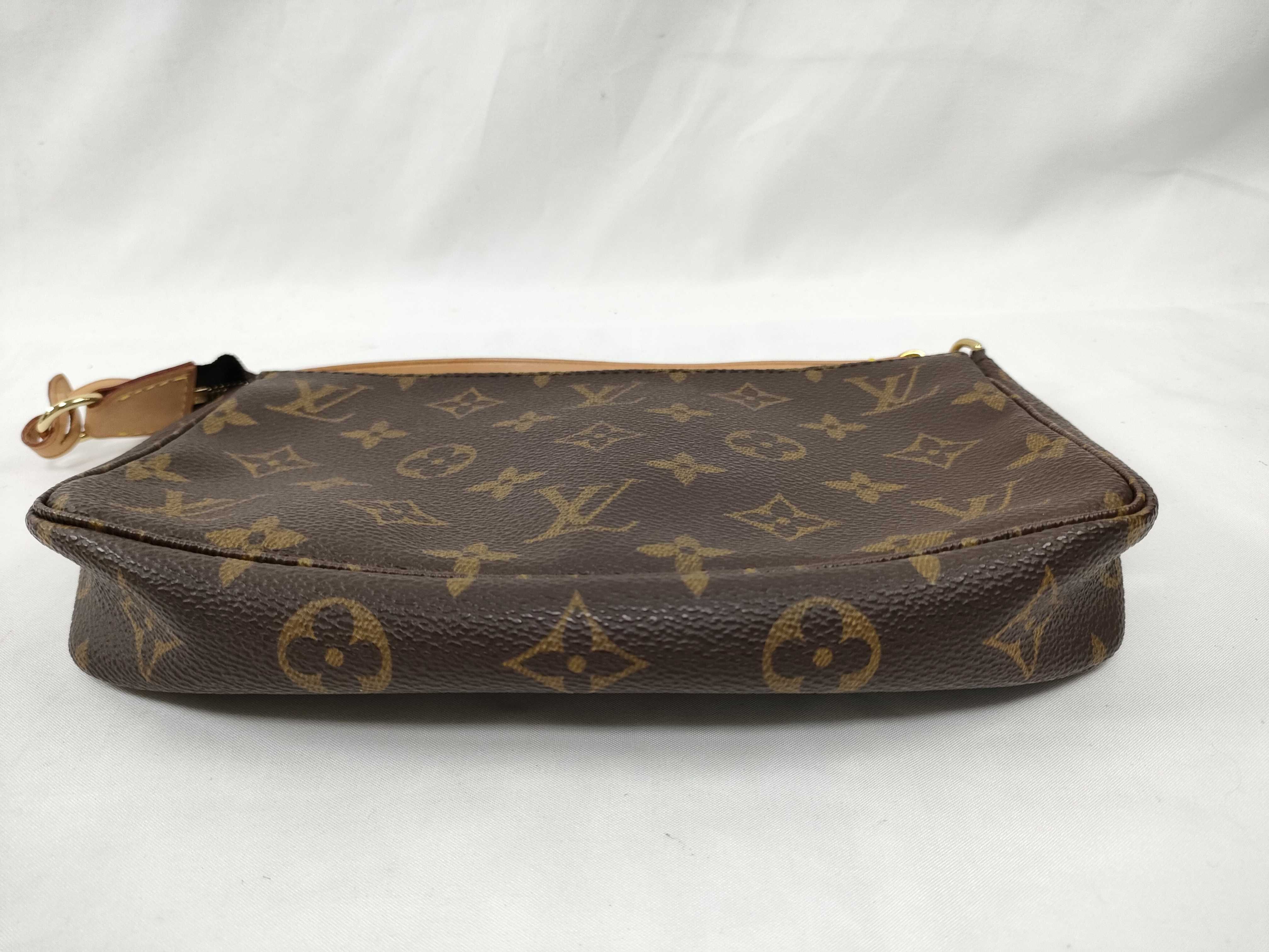 Monogram Accessoires Pouch — view 3