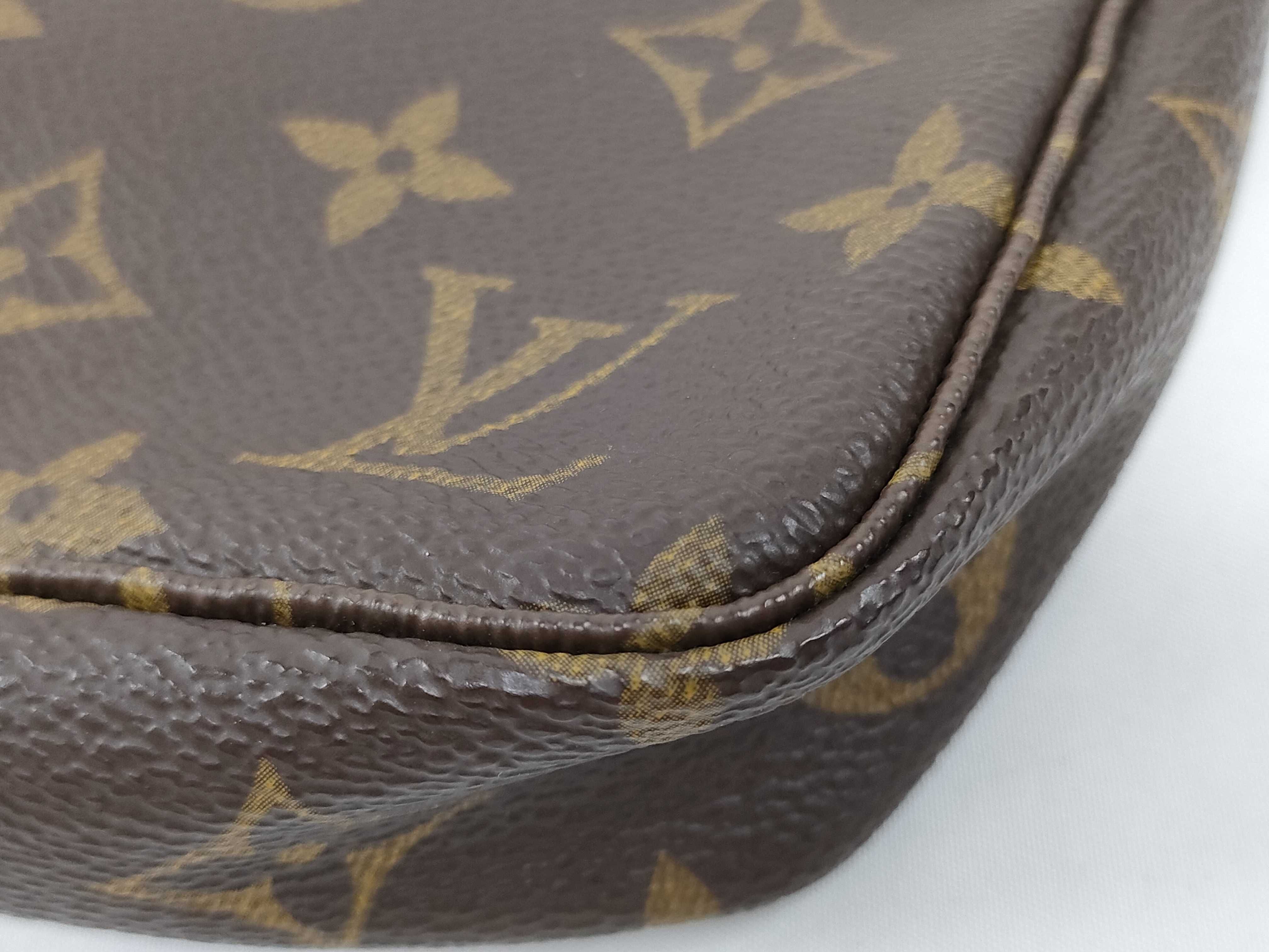 Monogram Accessoires Pouch — view 4