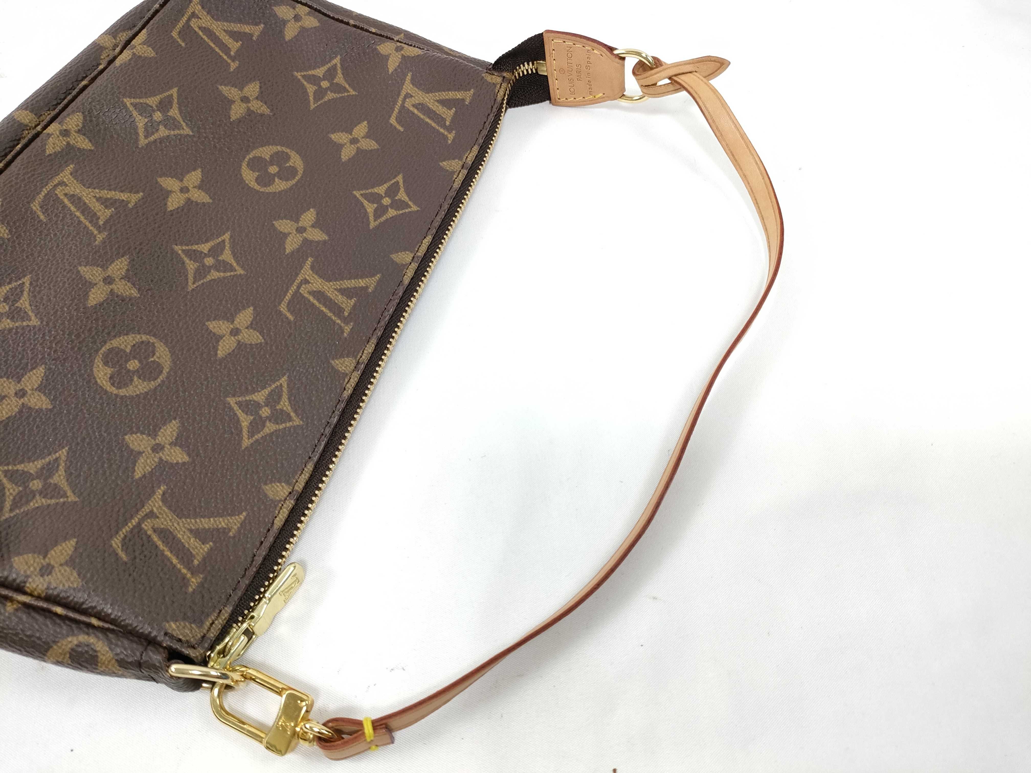 Monogram Accessoires Pouch — view 6
