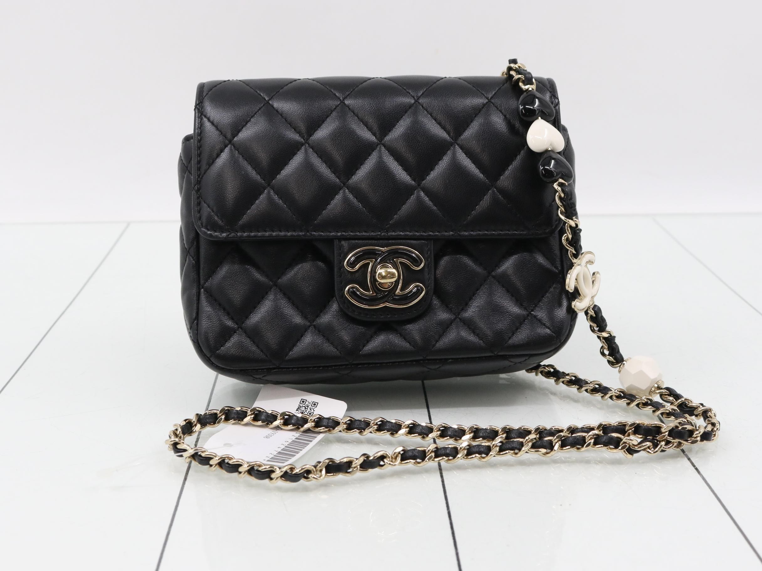 Matelassé Chain Shoulder Bag