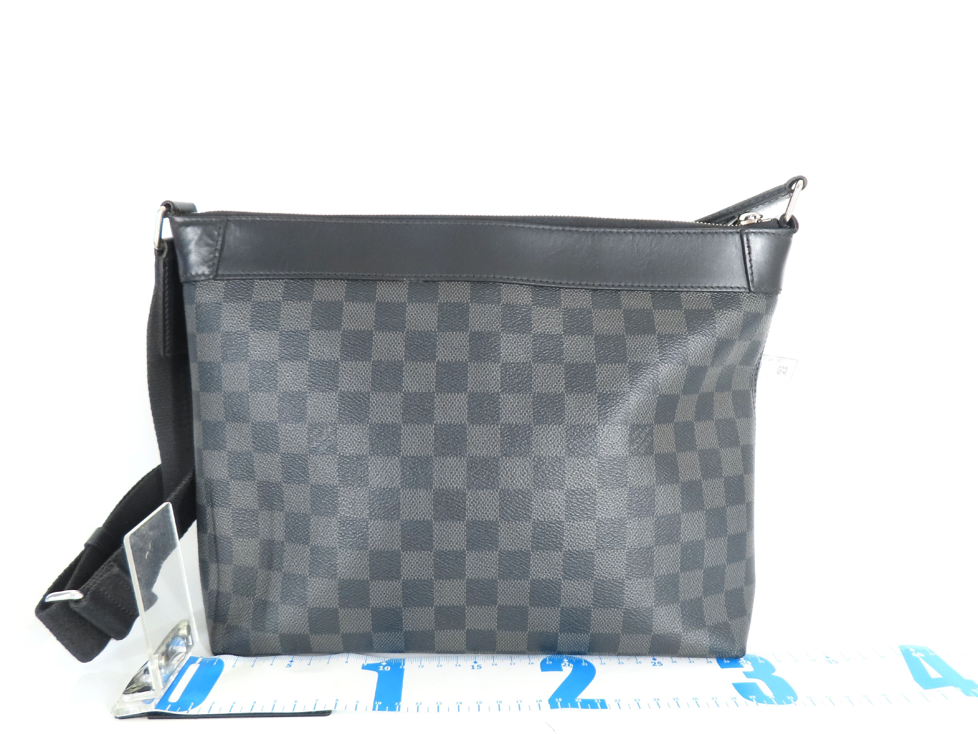 Damier Graphite ID- Mick 30 Canvas Black Shoulderbag SHW CA2128 Shoulder Bag — view 2
