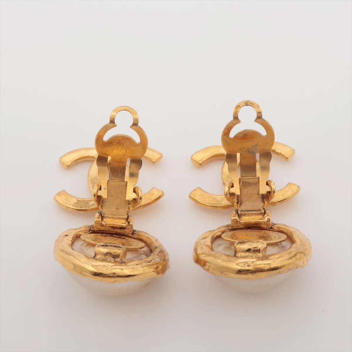 Coco Mark 94P Earrings (Pair) GP x Faux Pearl Gold. Shows signs of wear: — view 4