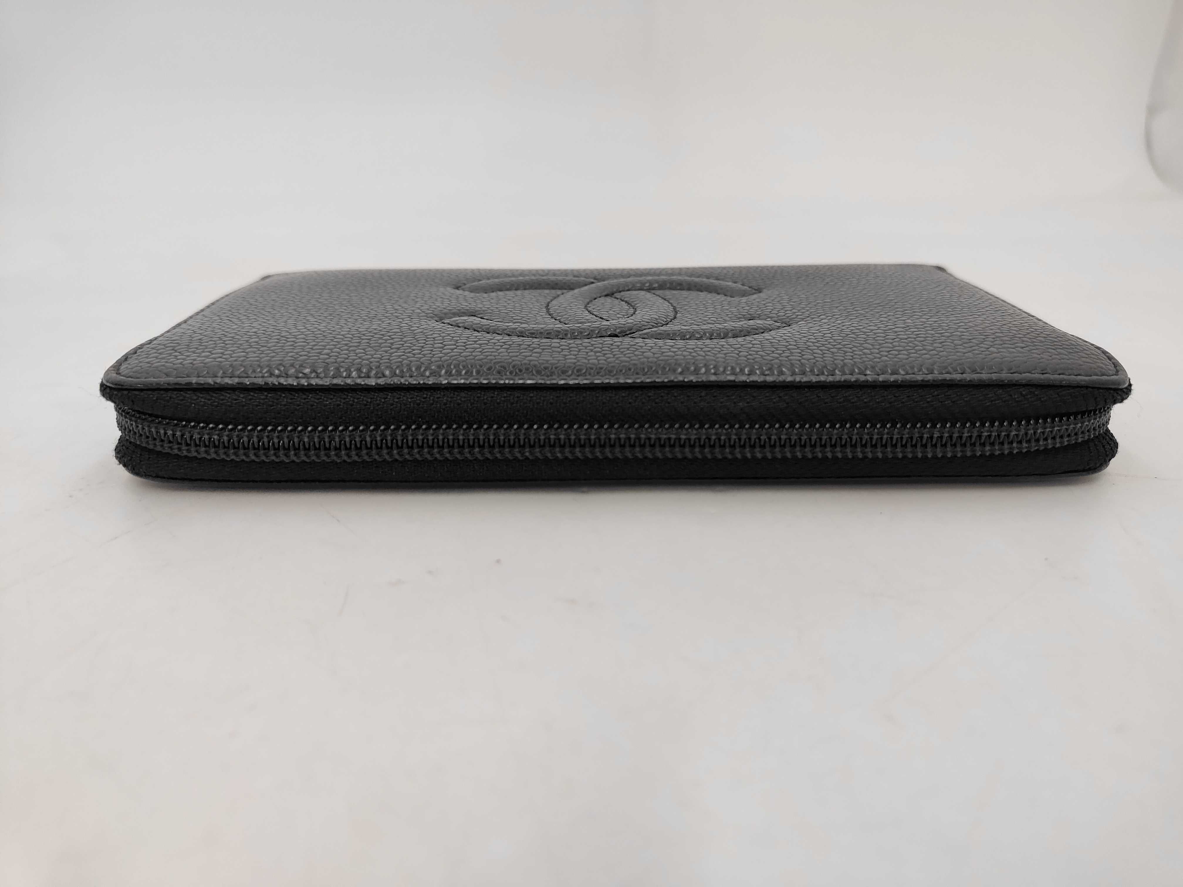 Coco Mark Zippy Wallet, Caviar Leather, Black, Silver Hardware, 22180202, Box & Seal, 19x10x2cm — view 5