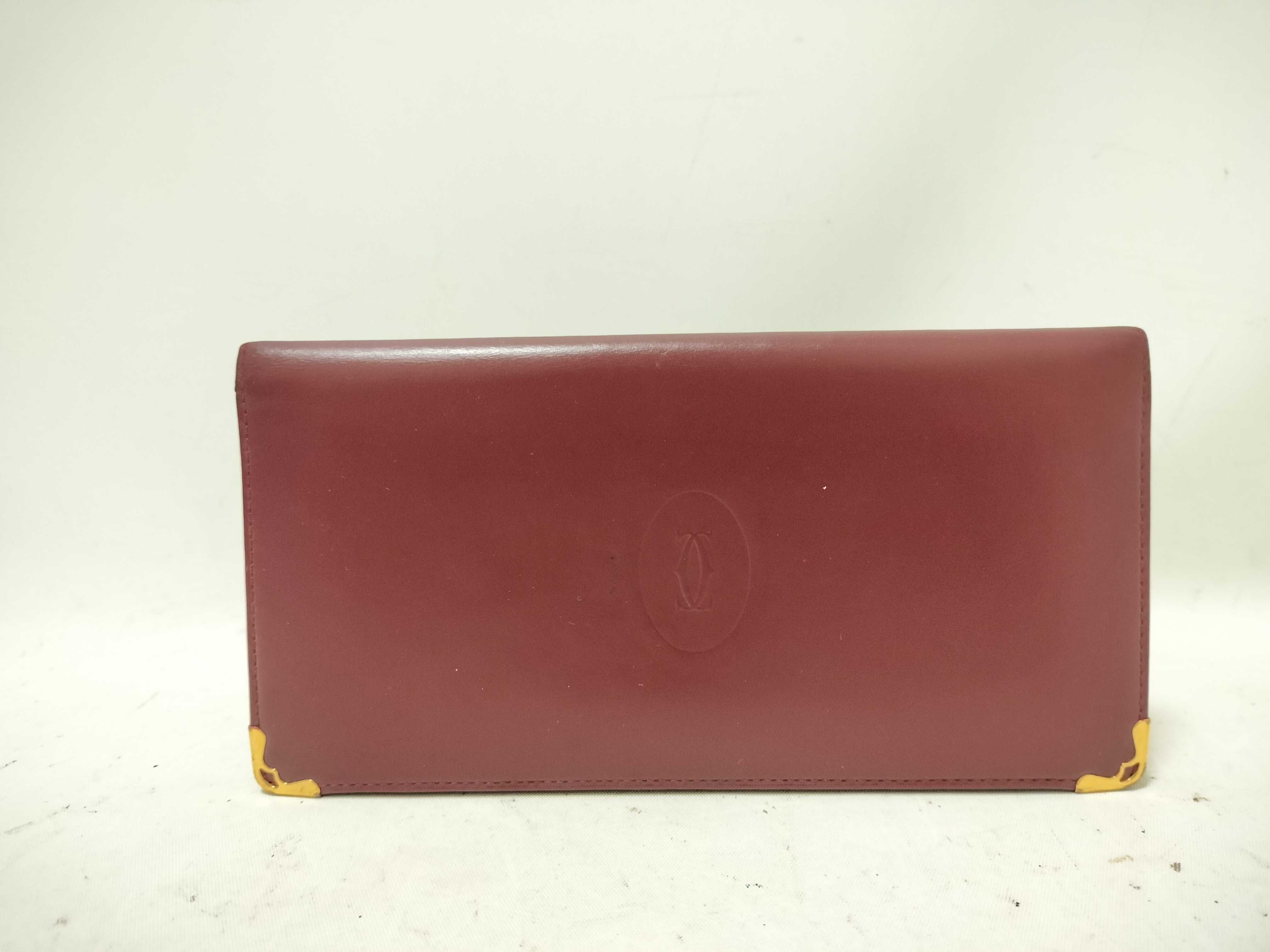 Must line long wallet/billfold
