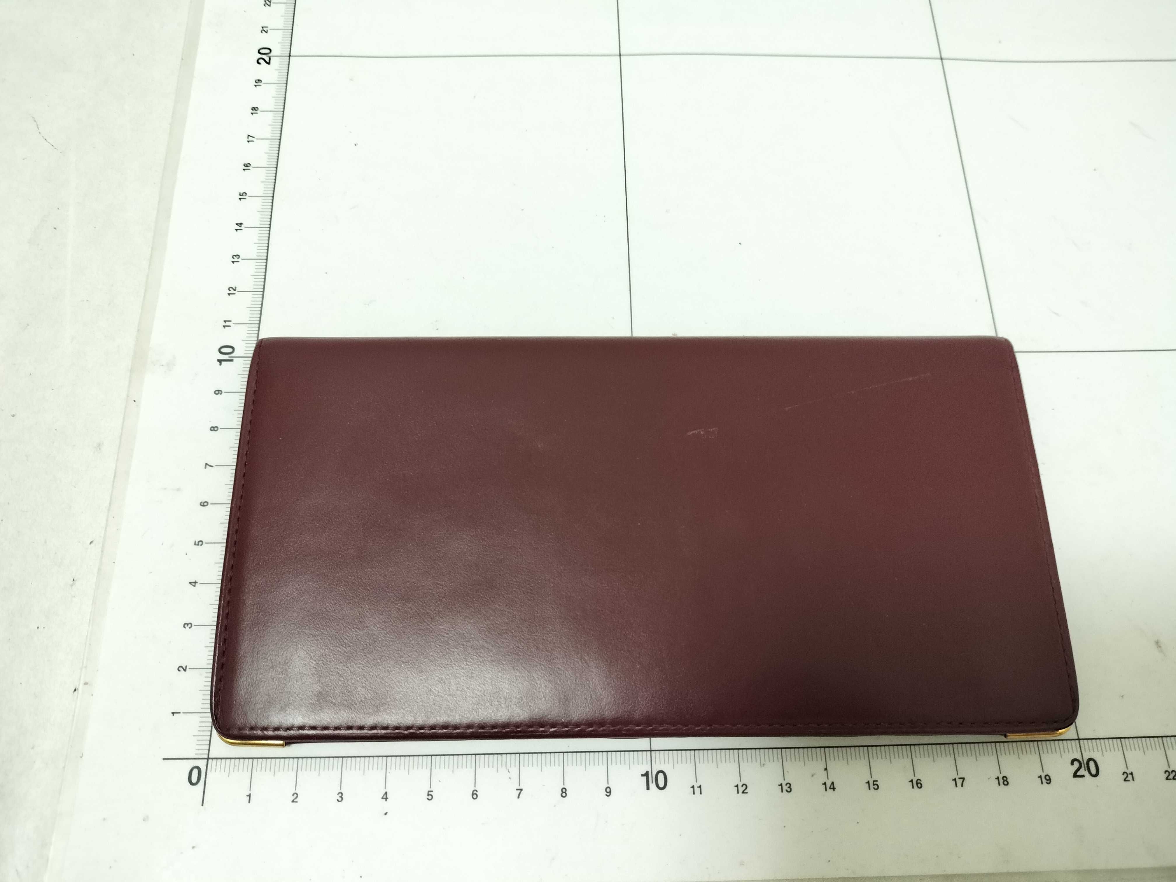 Must line long wallet/billfold — view 2