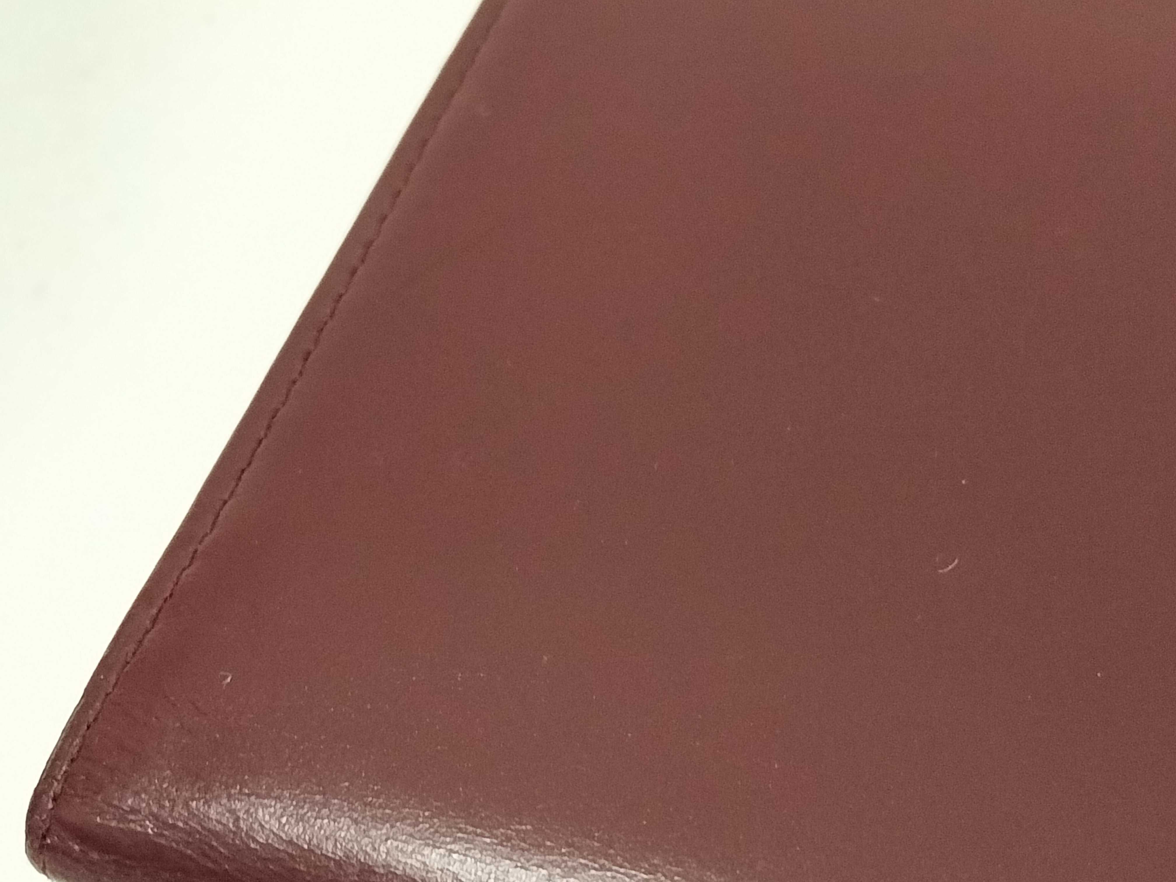 Must line long wallet/billfold — view 13