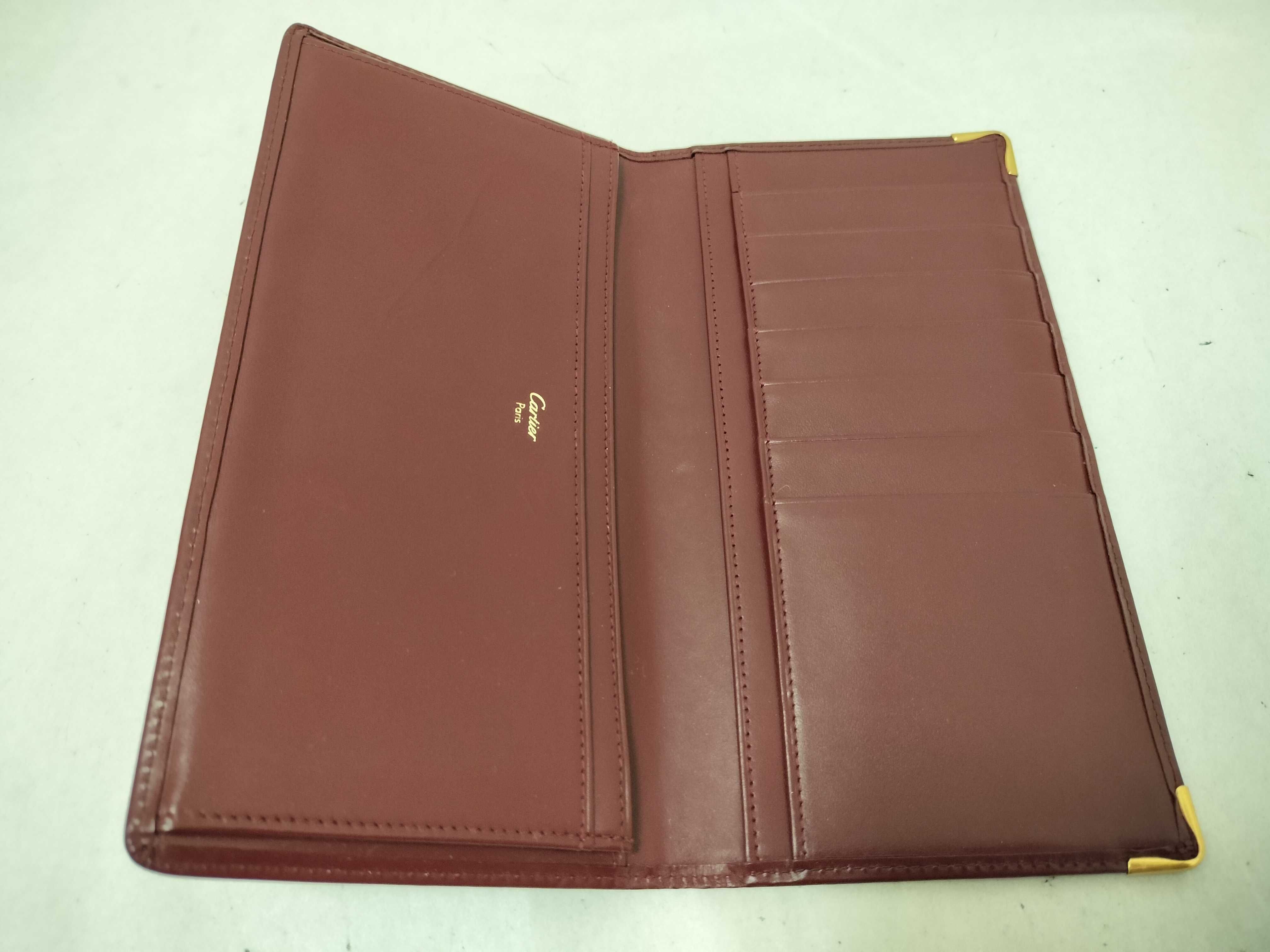 Must line long wallet/billfold — view 8