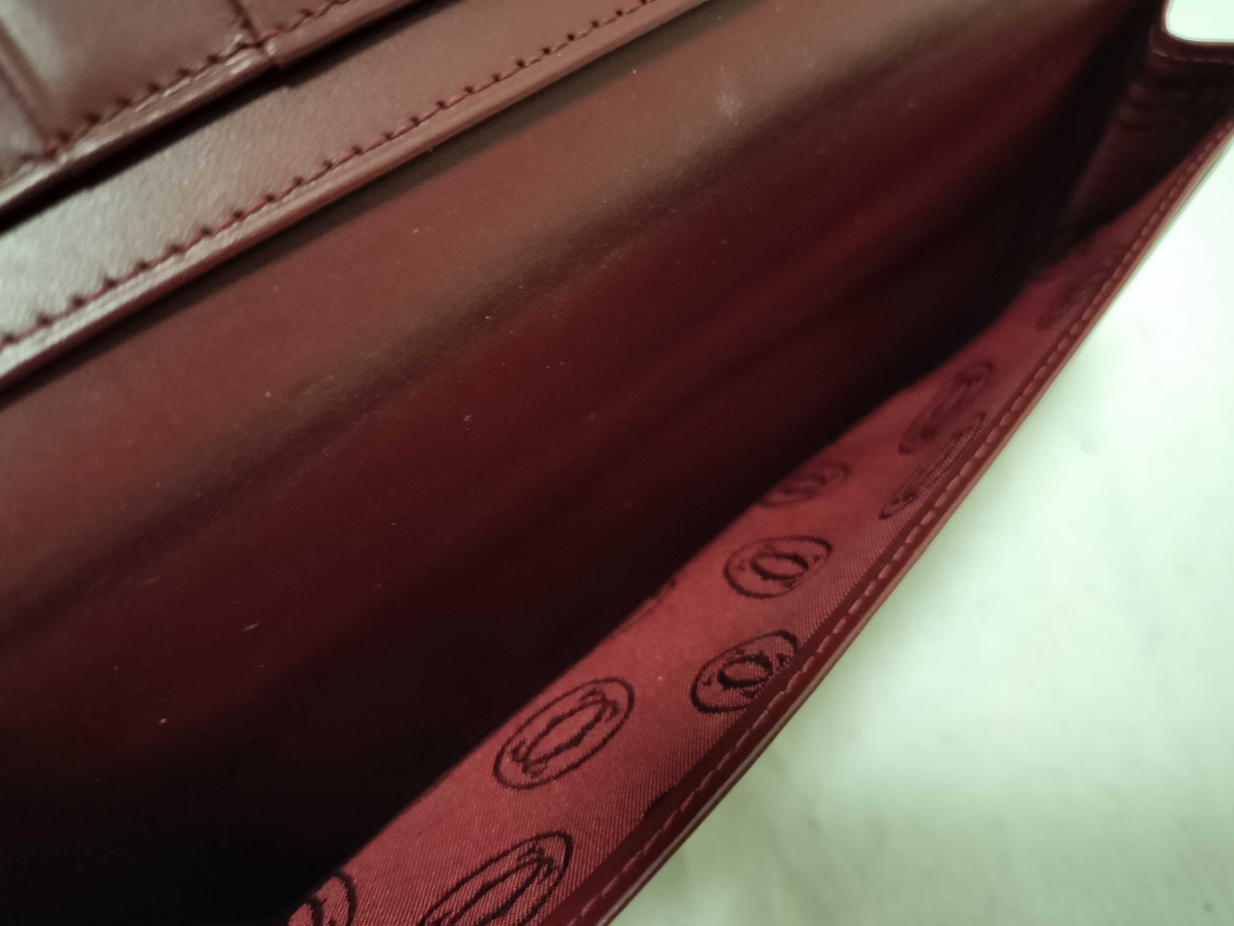 Must line long wallet/billfold — view 9