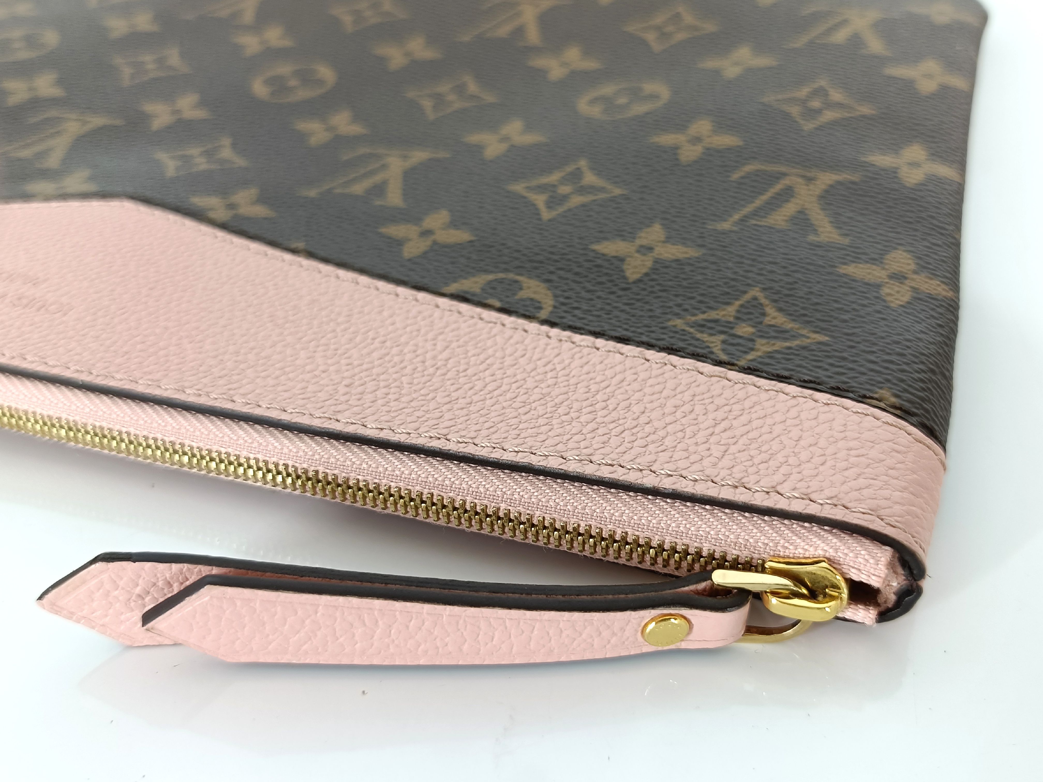 Monogram DU- Monogram Daily Pouch M62942 TN2159 Clutch Bag — view 3
