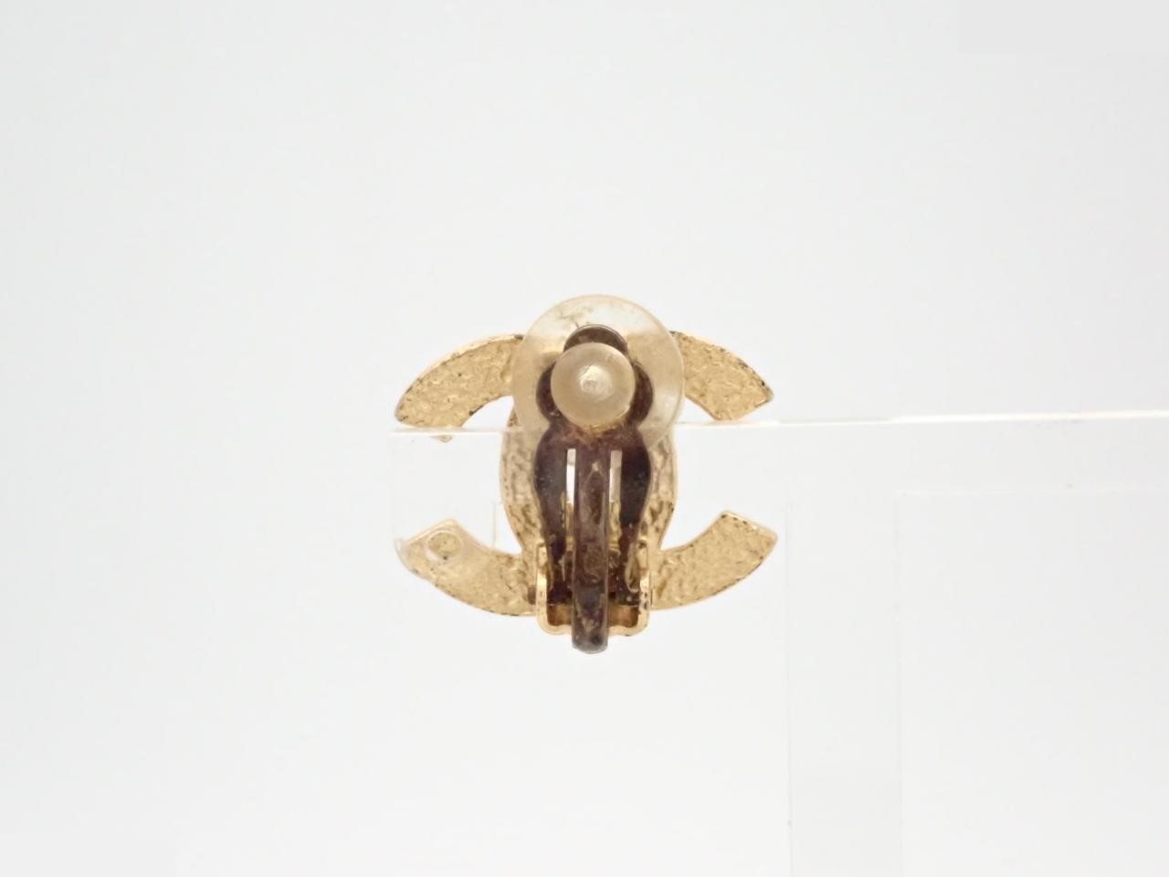 Earring (one only) — view 2