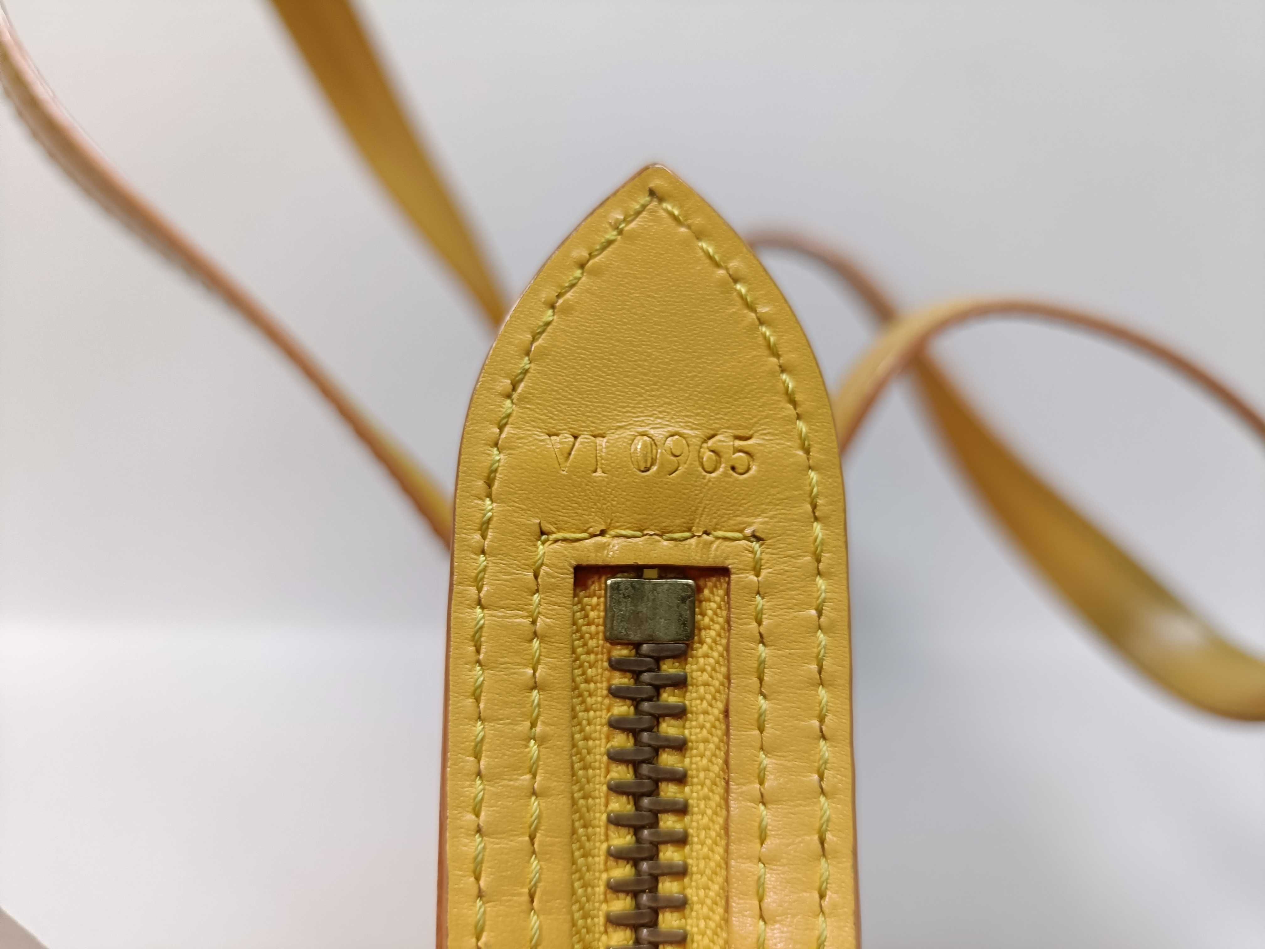 Epi Saint Jacques Handbag — view 15
