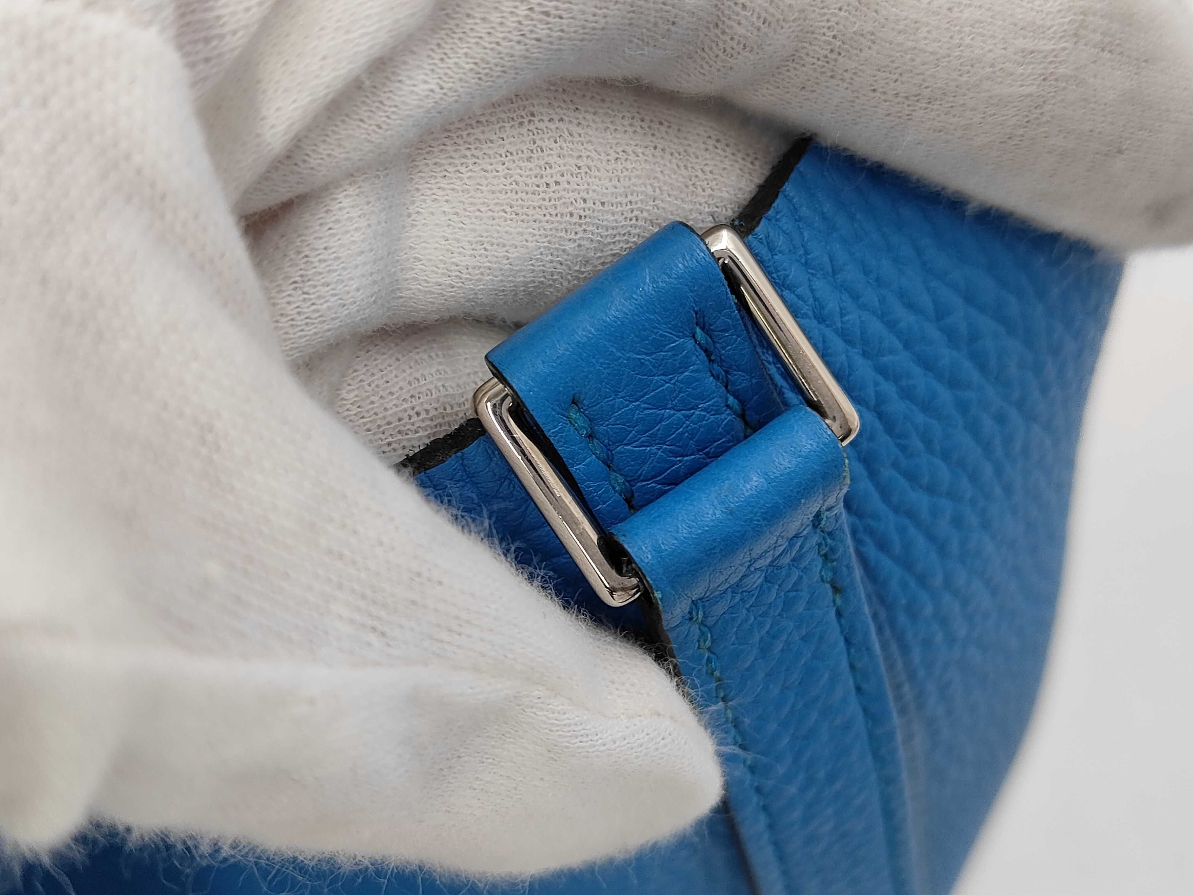 Picotin Lock MM, silver hardware, Taurillon Clemence leather, Blue Hydra, key and padlock included, A stamp/2017 production?, handbag — view 12