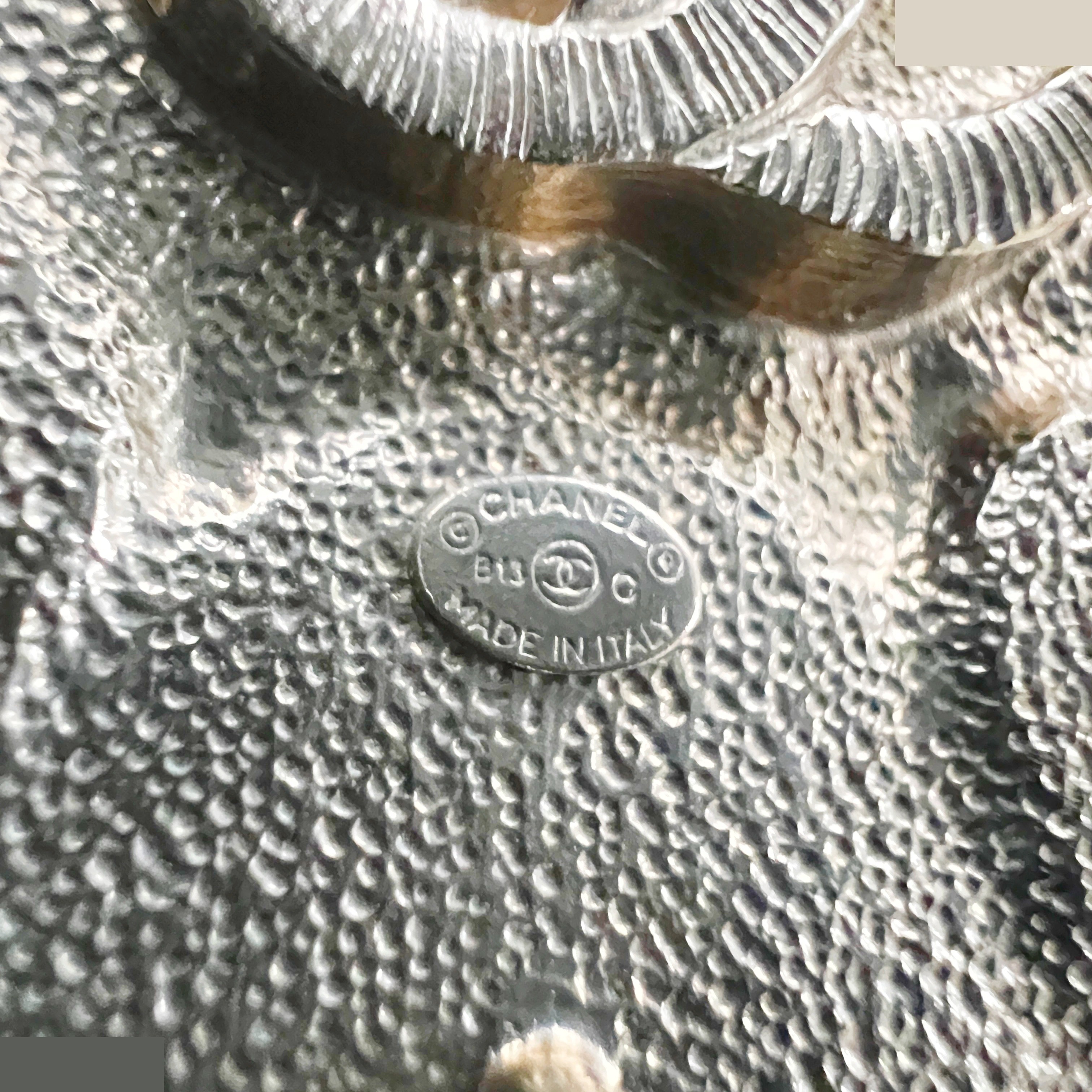 B13C Coco Mark Brooch, Pearl, Rhinestone — view 6
