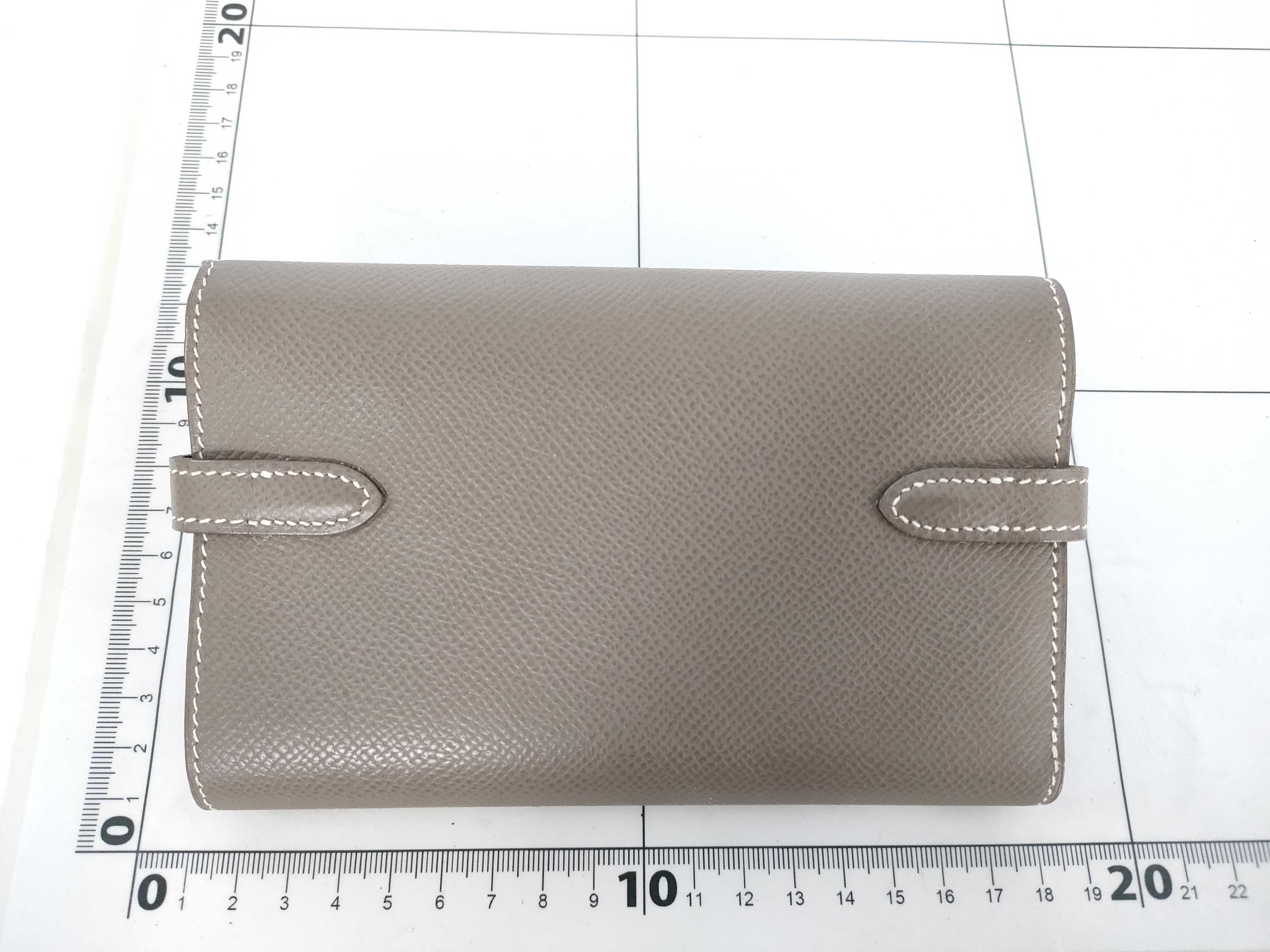 Kelly Wallet Medium Etoupe Veau Epsom Leather L Stamp Wallet — view 2