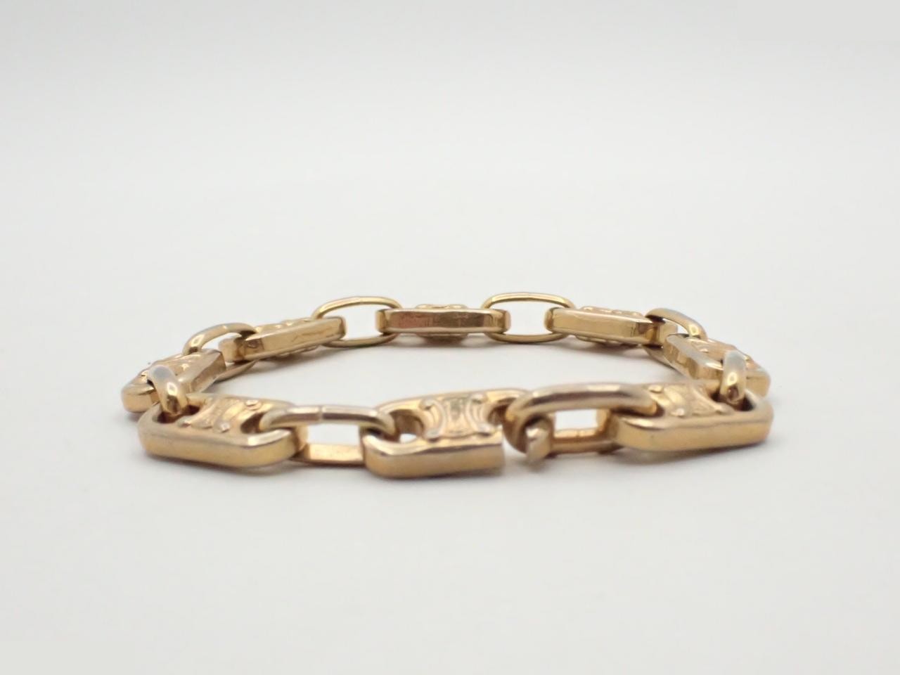 Triomphe bracelet, Macadam pattern, gold, wrist circumference approximately 17.5 cm — view 2