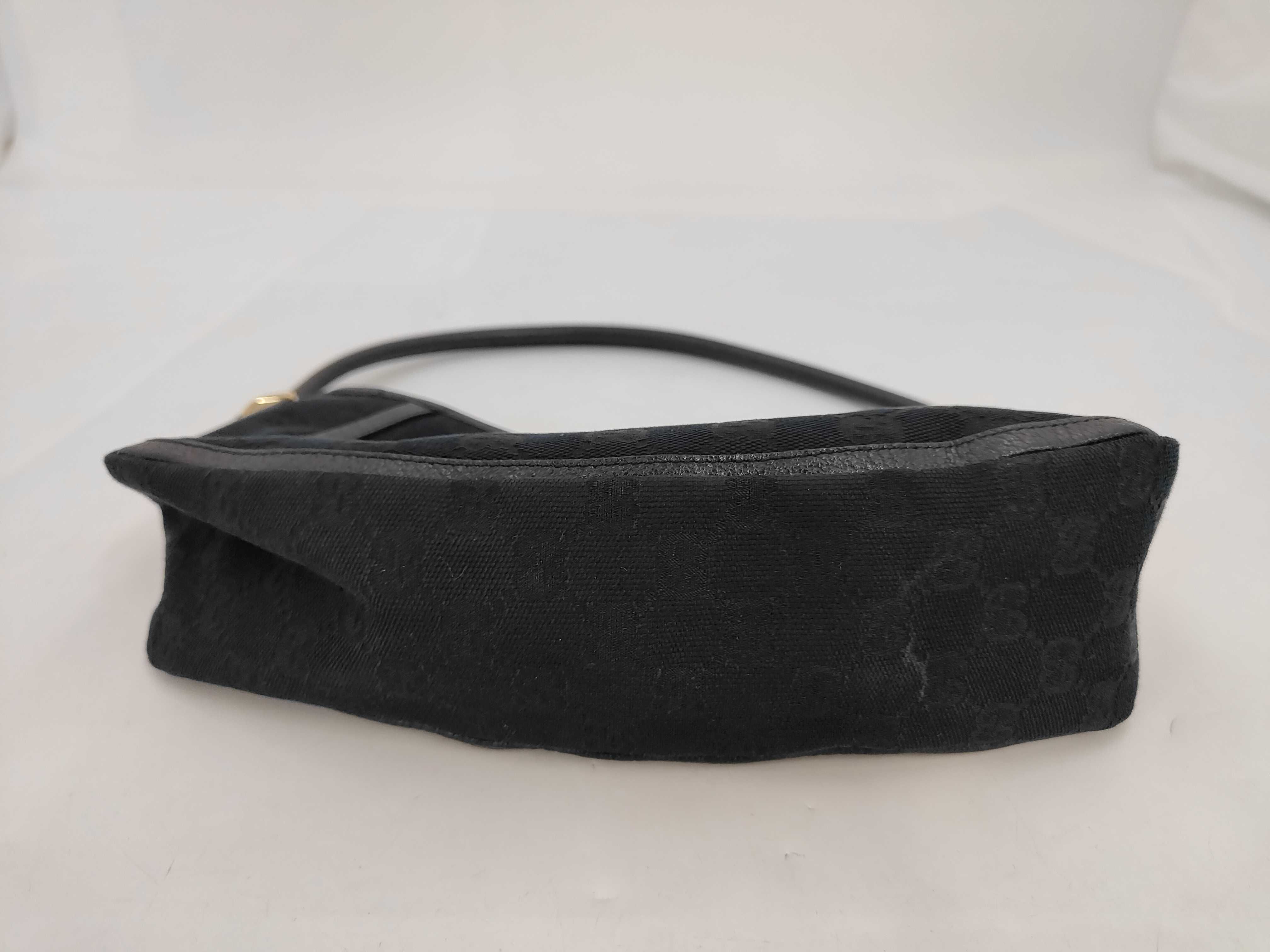 GG Logo Canvas Shoulder Bag Black — view 3
