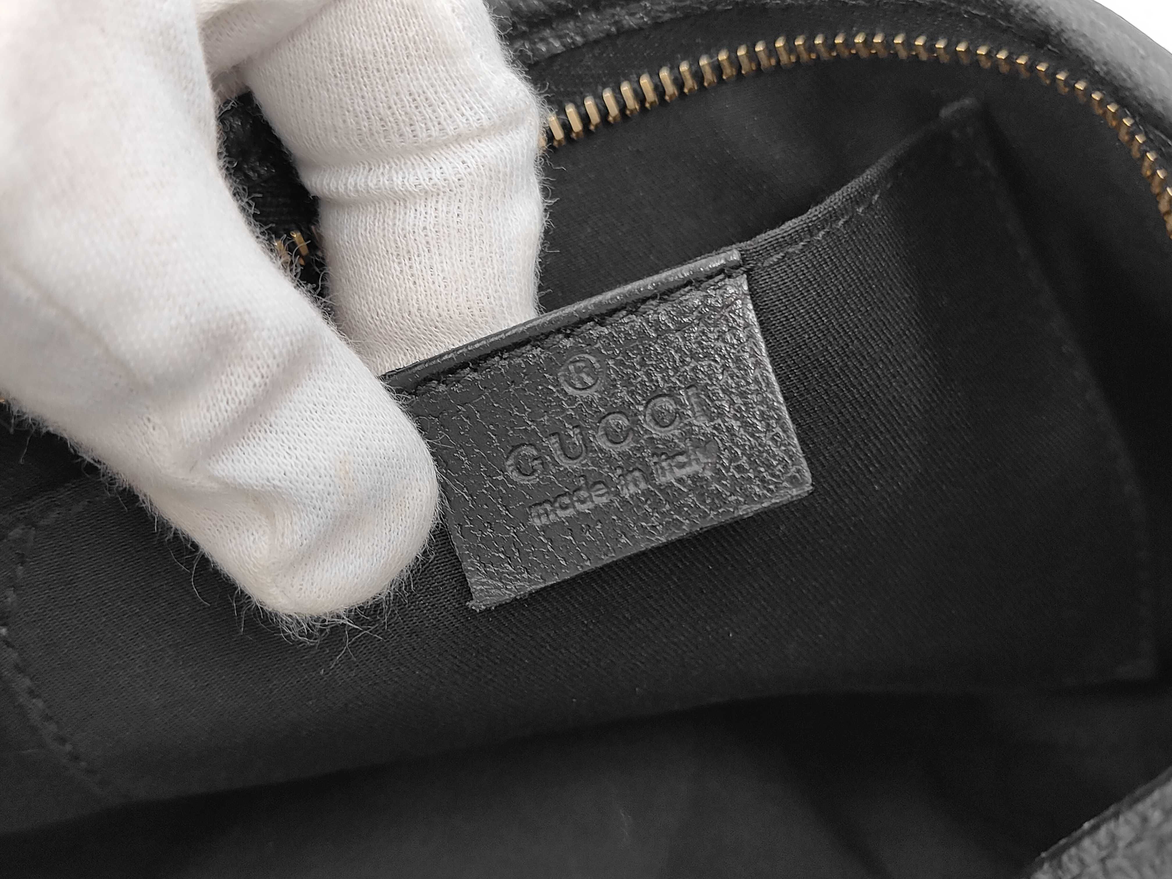 GG Logo Canvas Shoulder Bag Black — view 10