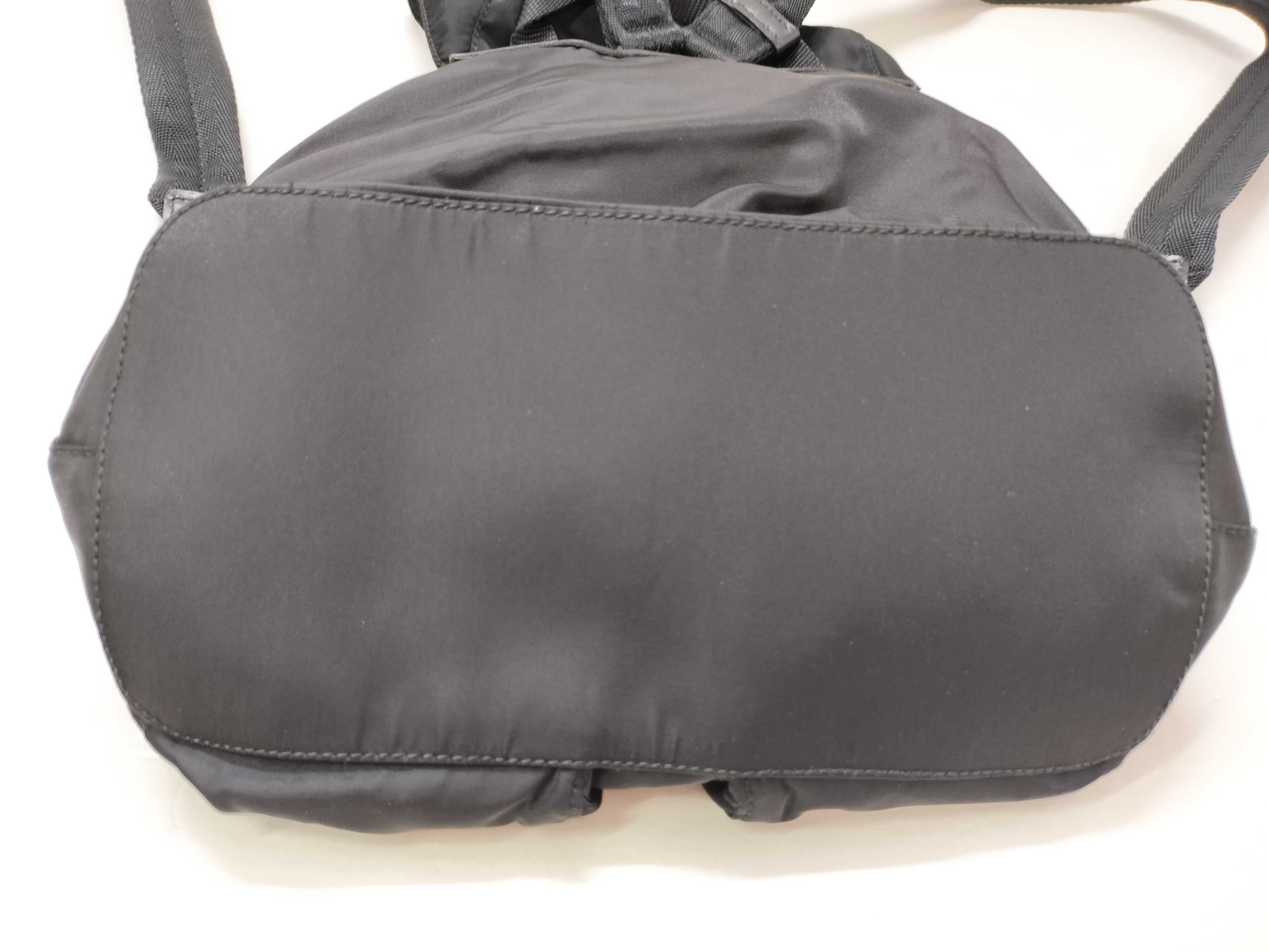 nylon backpack with triangular logo. — view 15