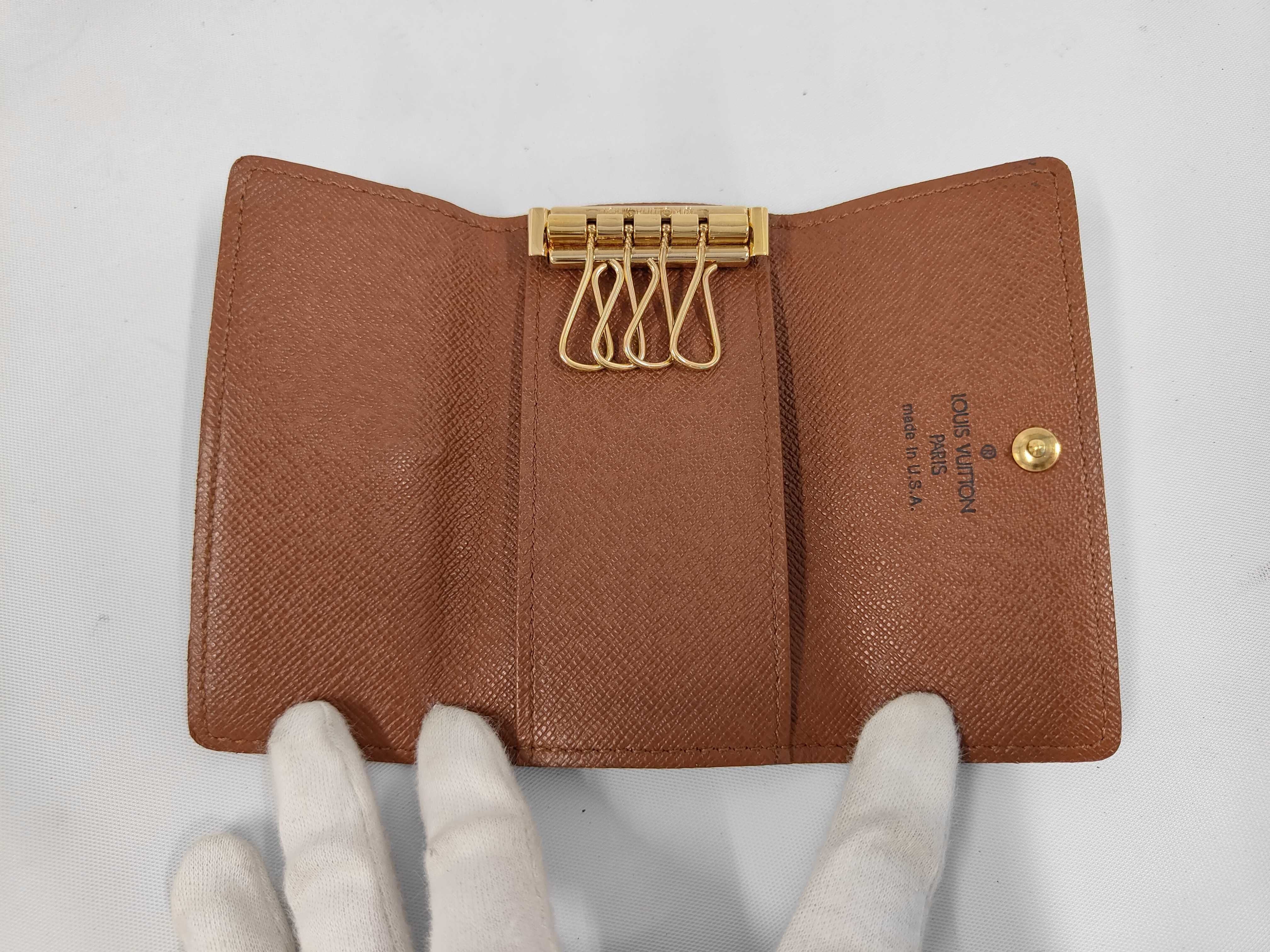 M62631 Key Case — view 6
