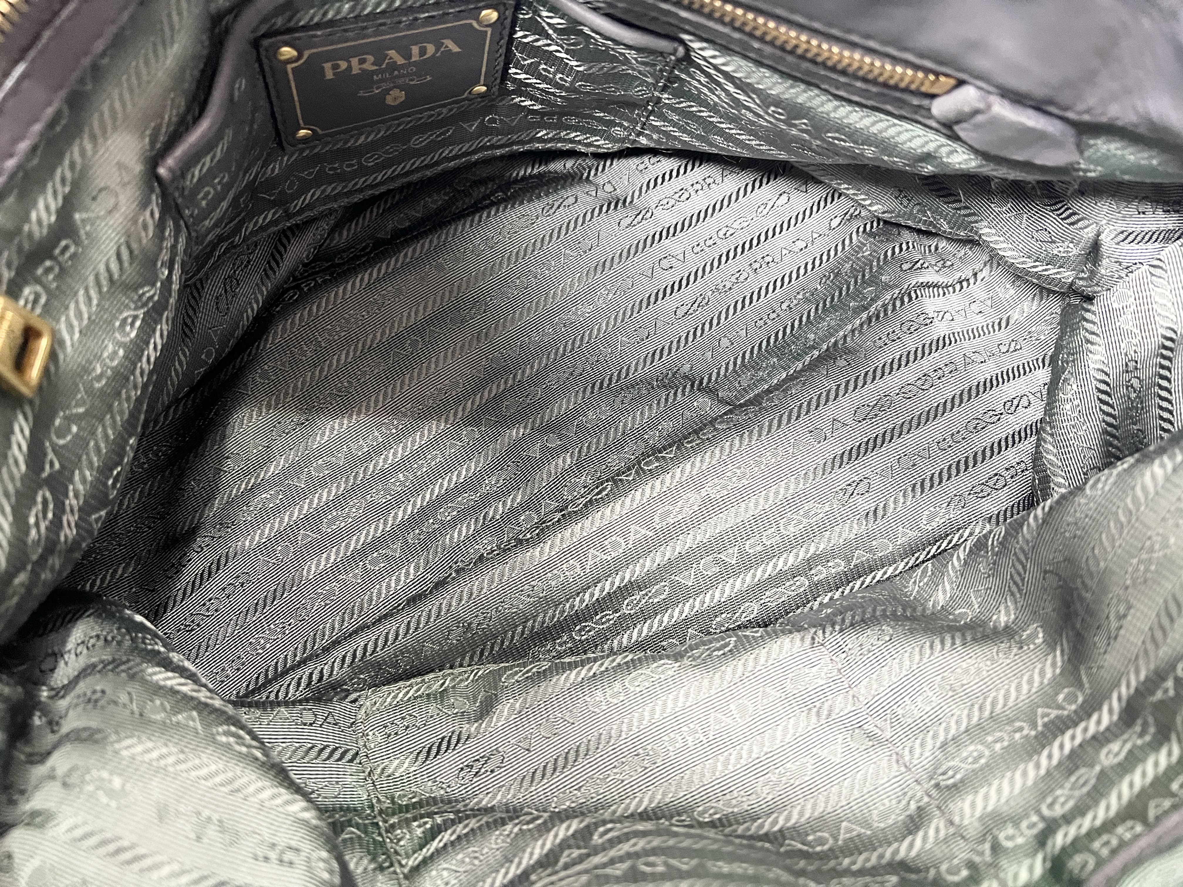 Nylon Gathered Gaufre Handbag Tote Bag — view 6