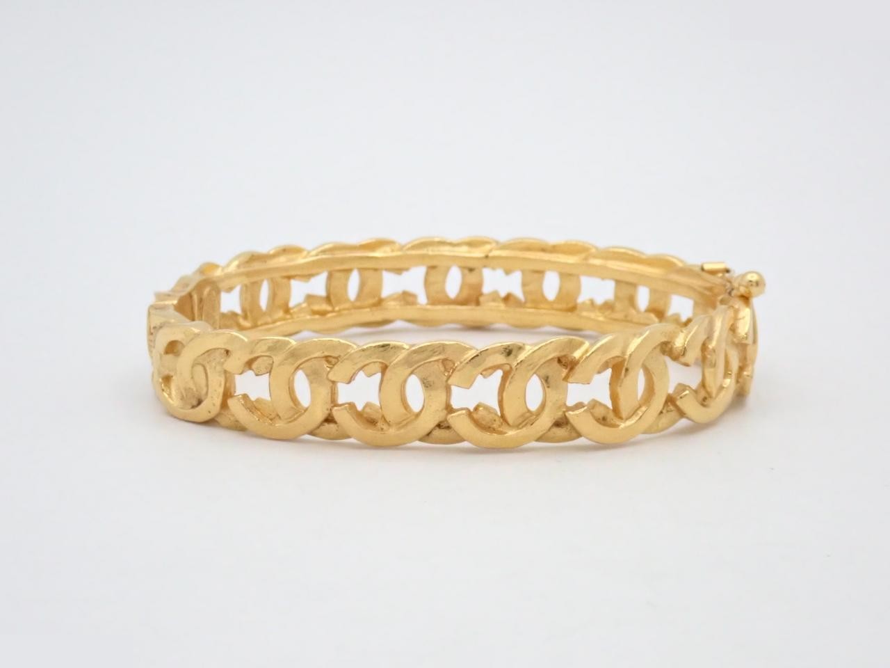 Icon Bangle 95A, Wrist circumference approximately 17.5cm
