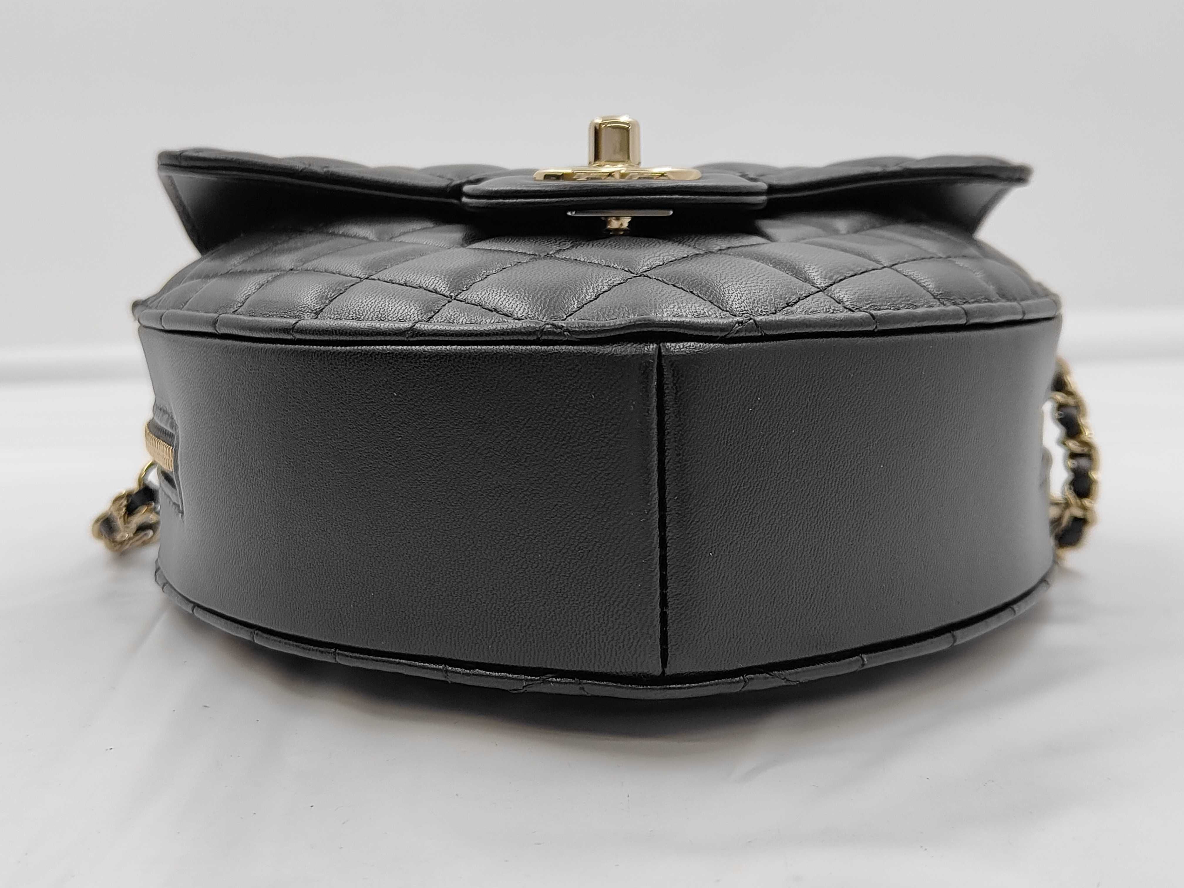 AS5764 Matelassé Heart-Shaped Chain Shoulder Bag (Includes Box and Dust Bag) — view 7