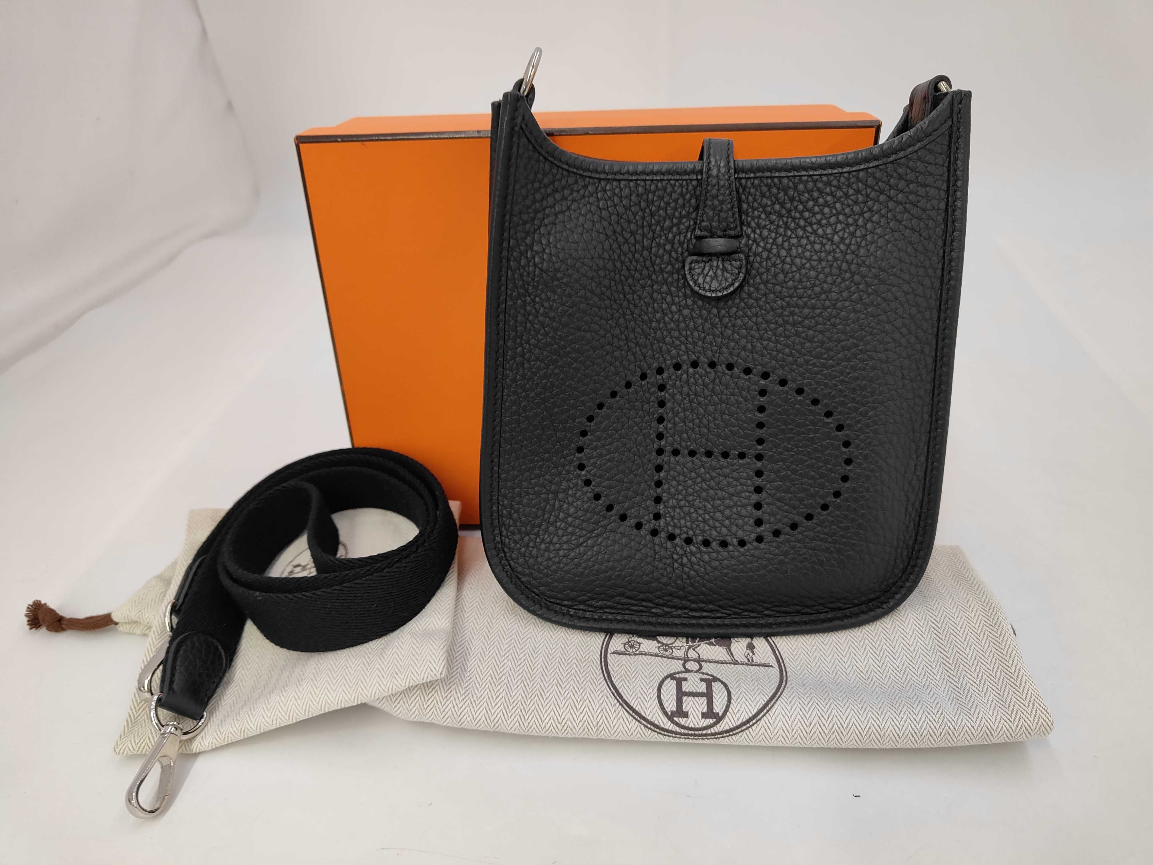 Evelyne 16 TPM Amazon Shoulder Bag