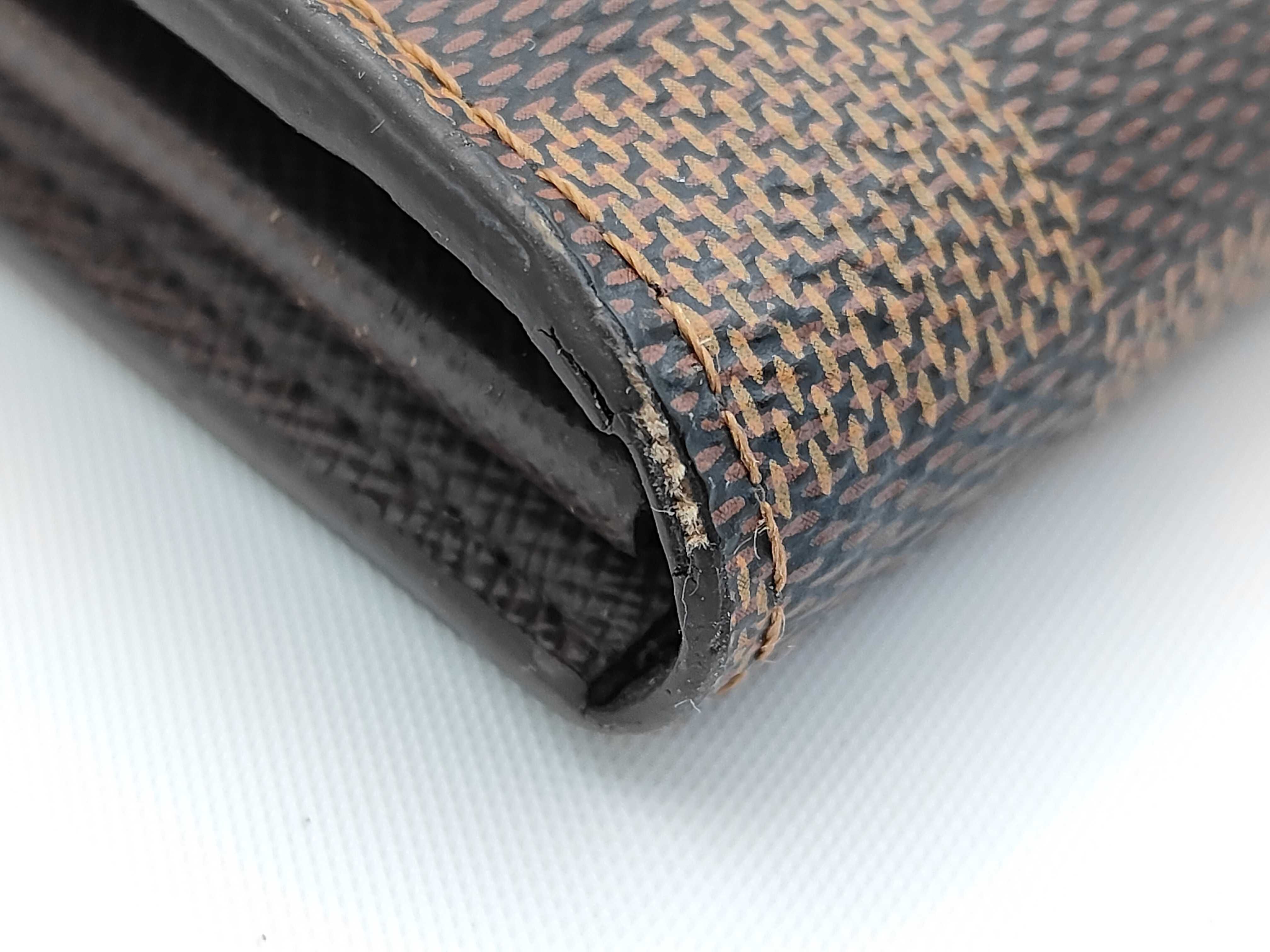 Damier Vuitton Sarah 10 New Model Damier Bag Wallet — view 3