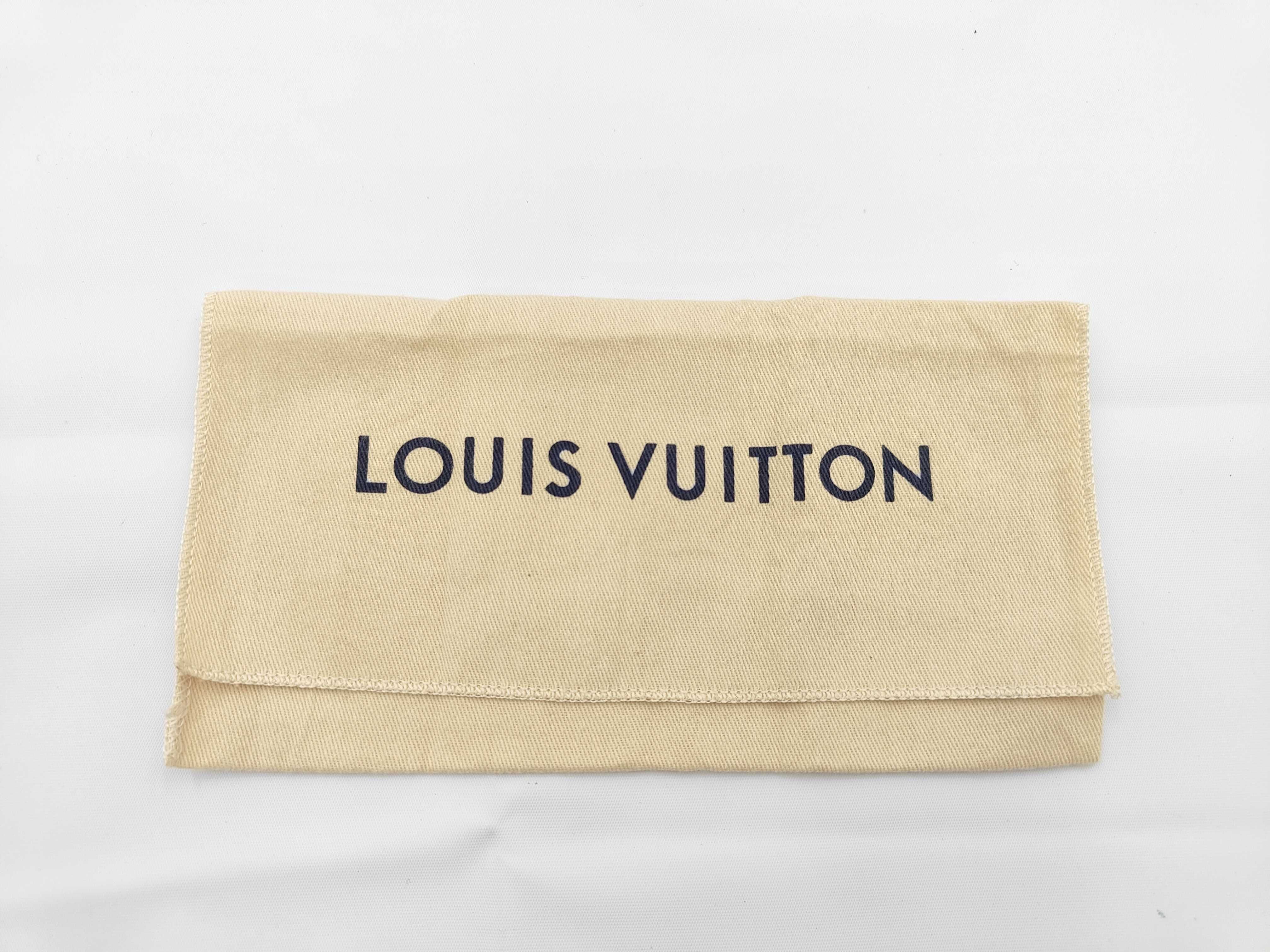 Damier Vuitton Sarah 10 New Model Damier Bag Wallet — view 9
