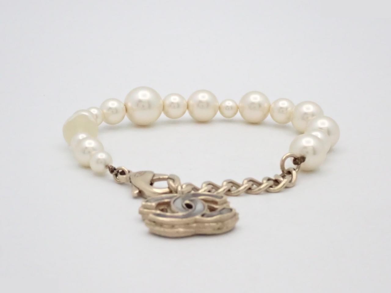 Metal Coco Mark Faux Pearl Bracelet, Wrist Circumference Approx. 20cm — view 2