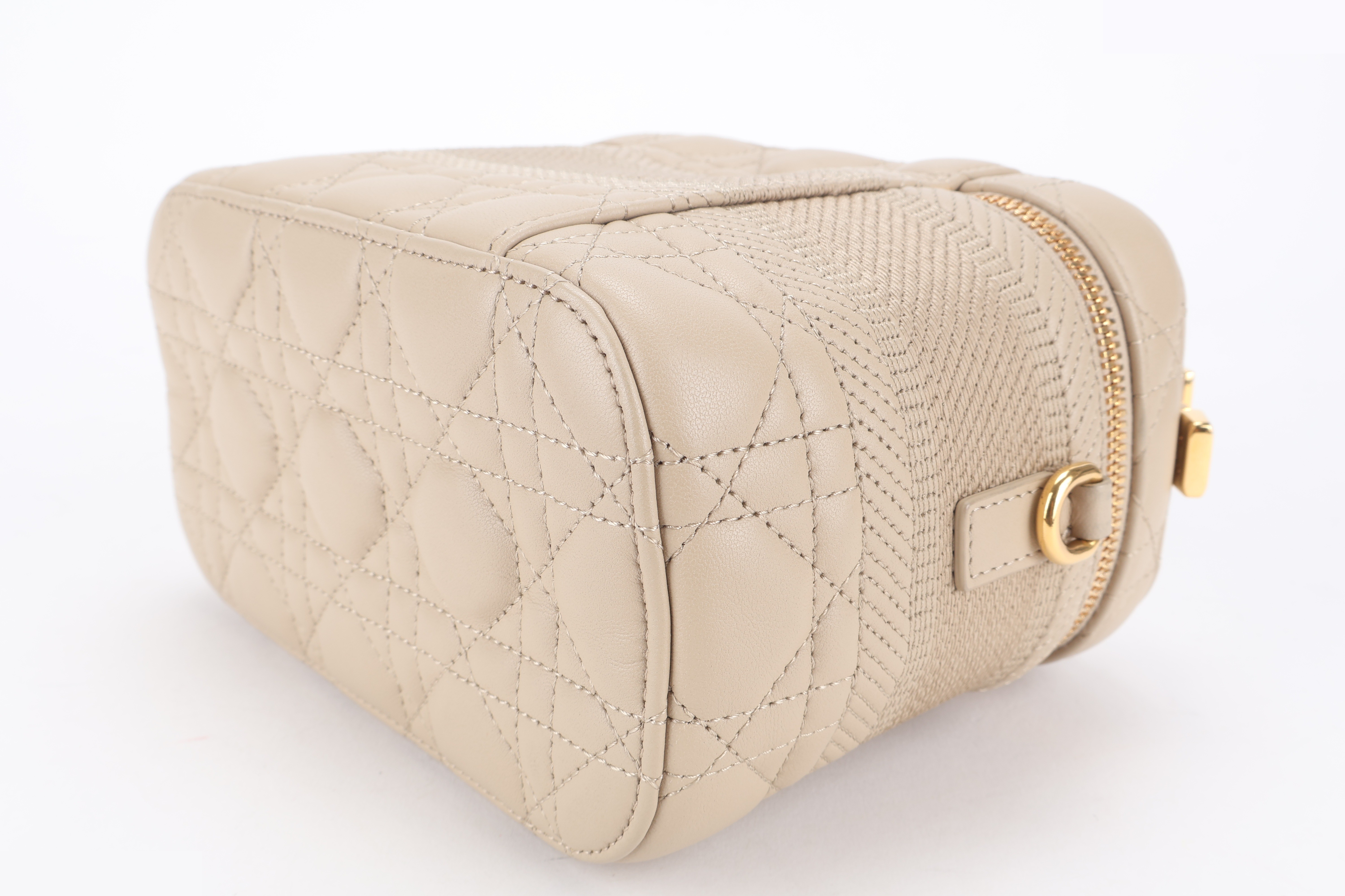 VANITY CASE SMALL BEIGE LAMBSKIN GHW — view 4