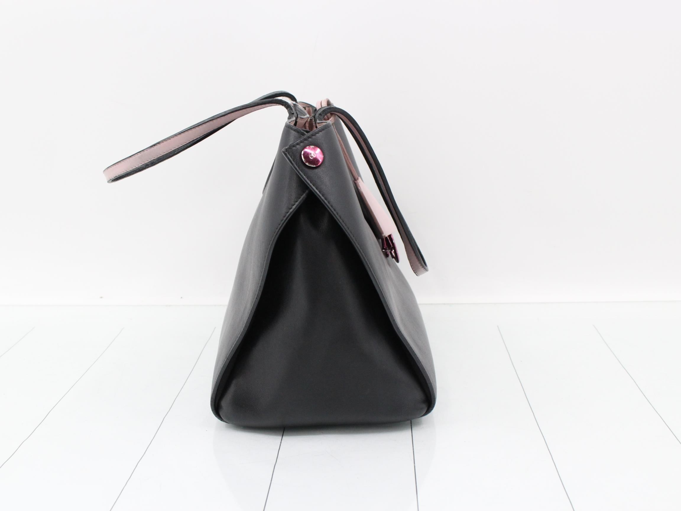 addict tote bag — view 4