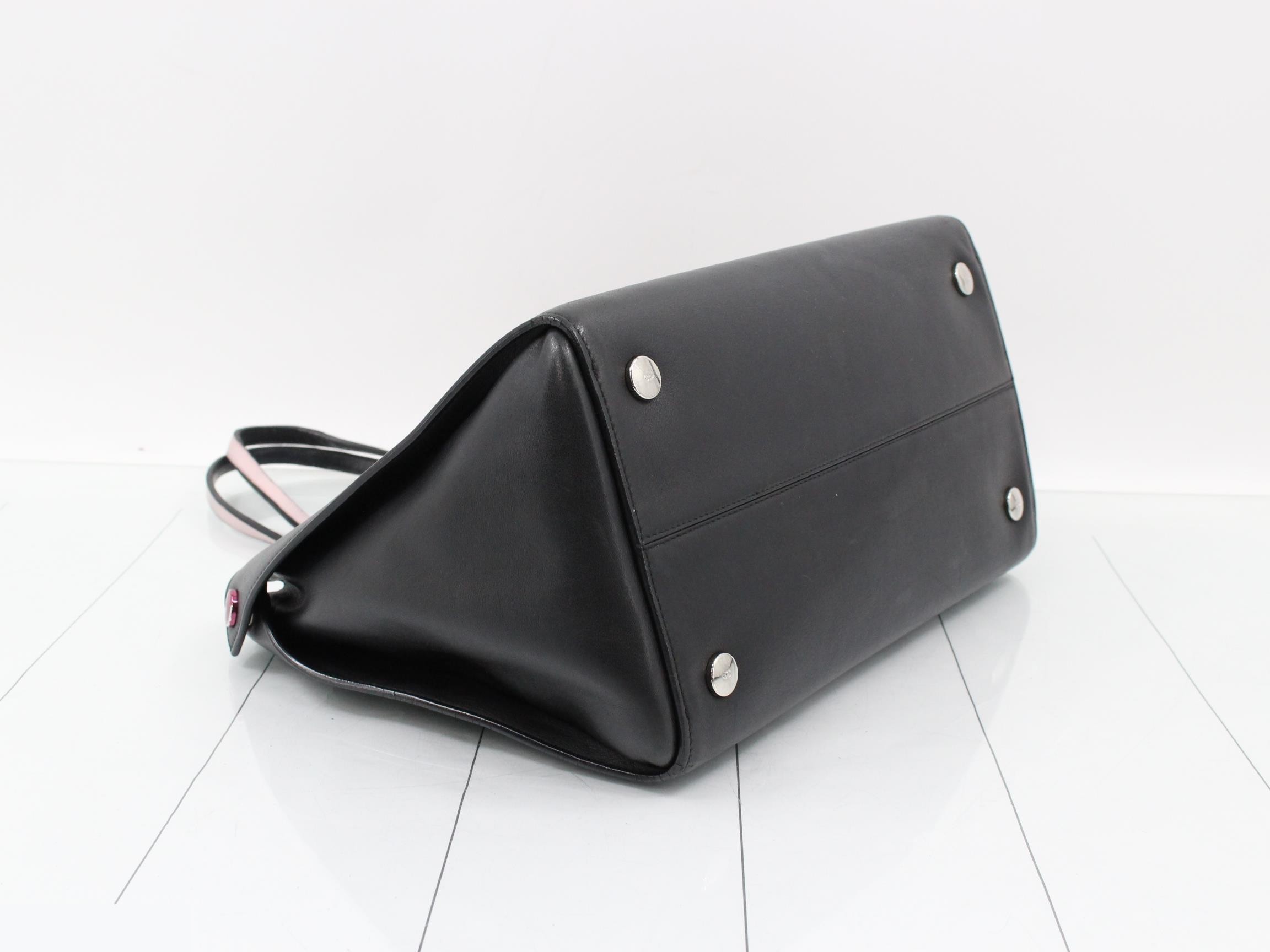 addict tote bag — view 5