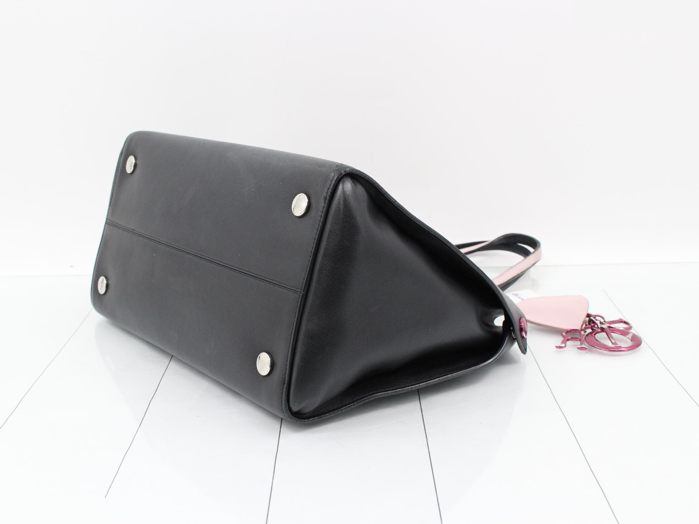 addict tote bag — view 6