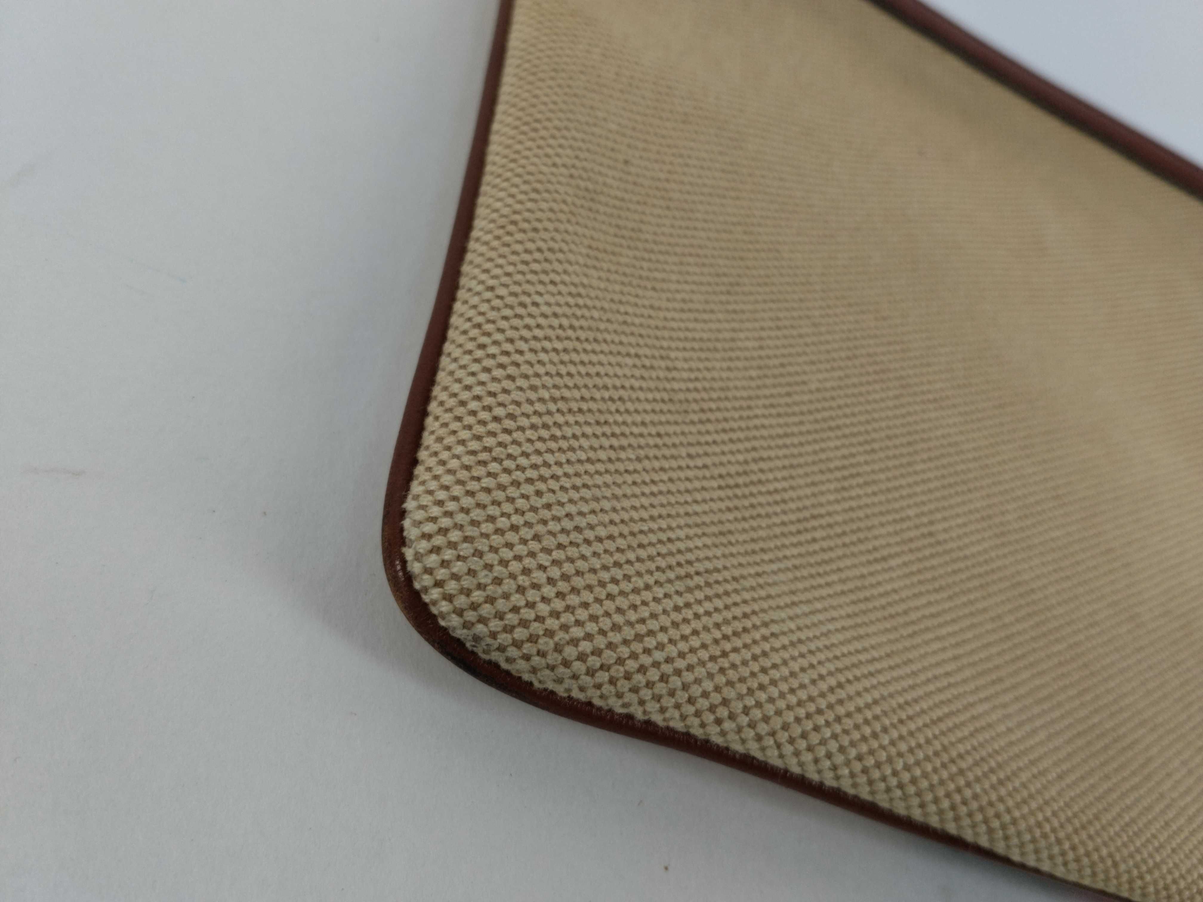clutch bag — view 3