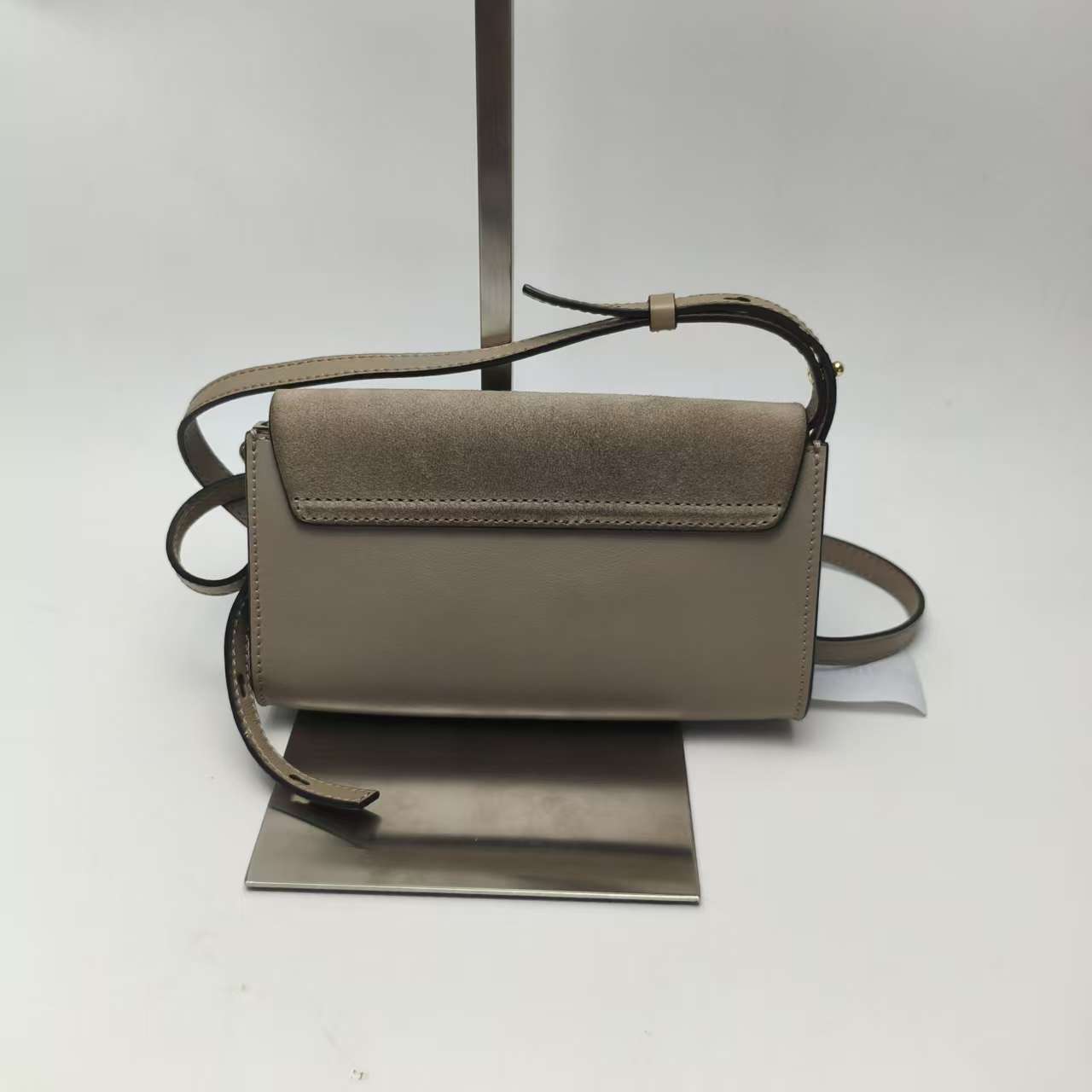 【*Shipped from: China*】Chloe Faye Leather Shoulder Bag — view 2